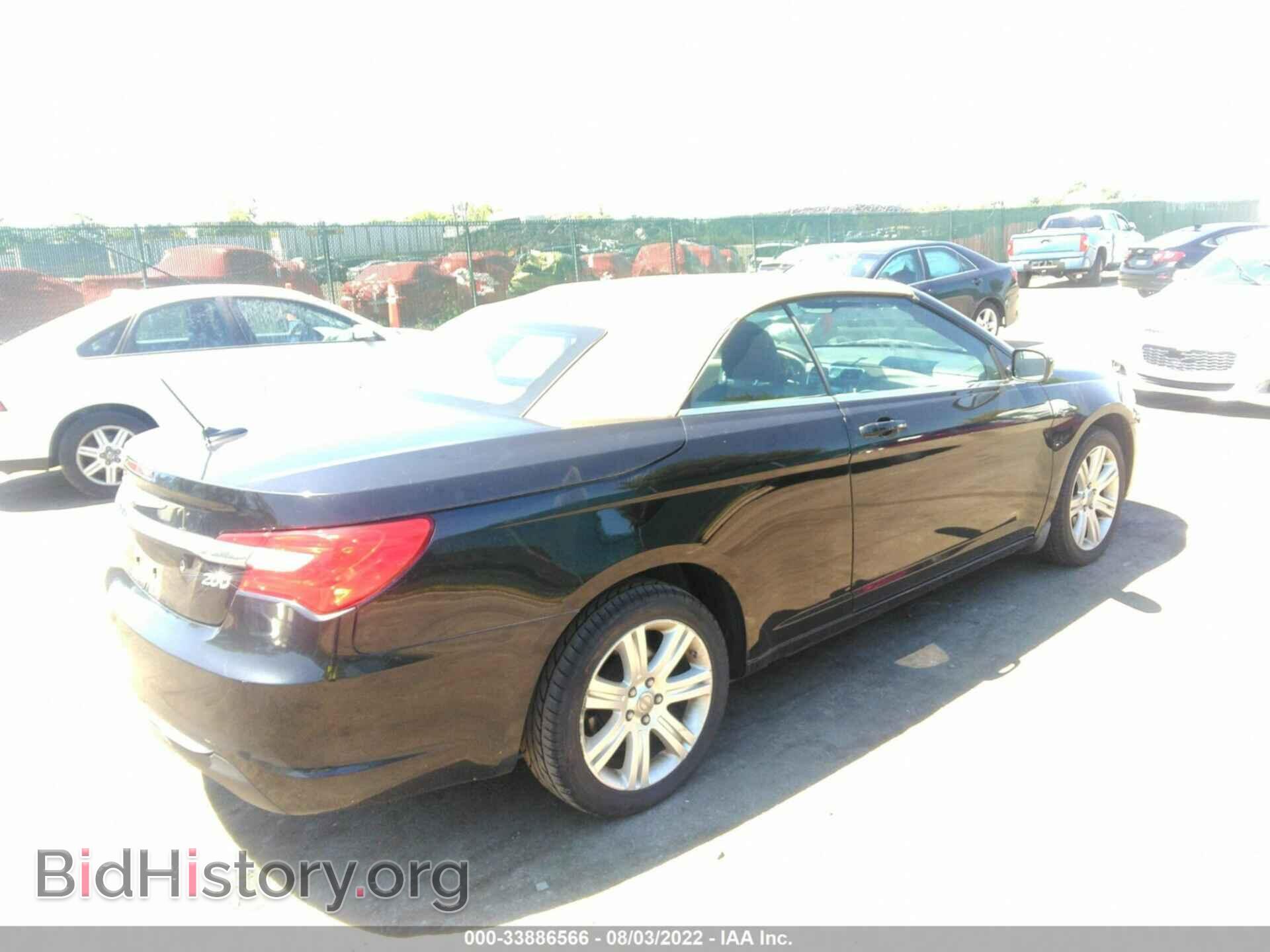 2011 CHRYSLER 200 - VIN: 1C3BC2EB1BN570928 - Photo 4