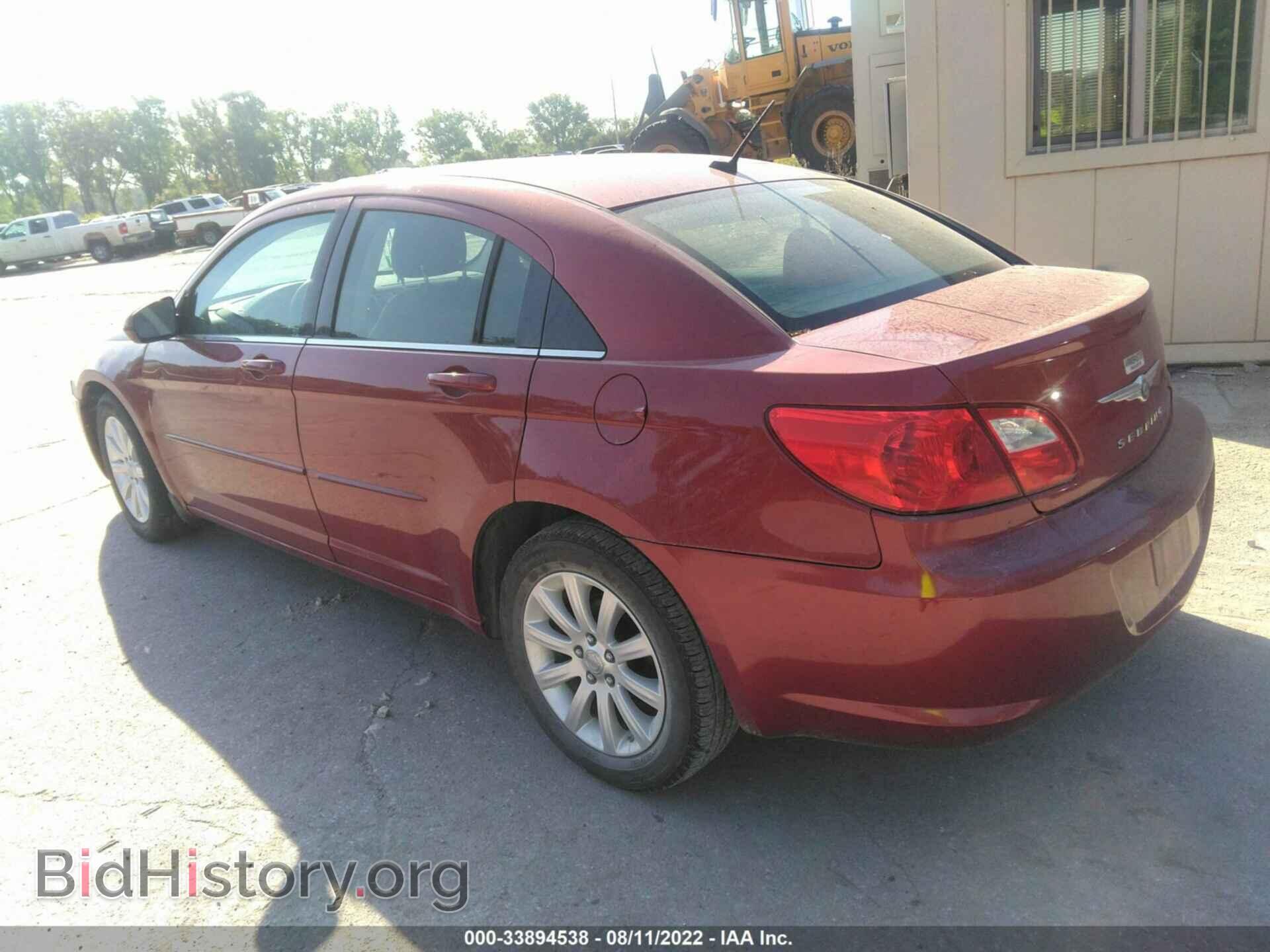 2010 CHRYSLER SEBRING - VIN: 1C3CC5FD3AN199758 - Фото 3