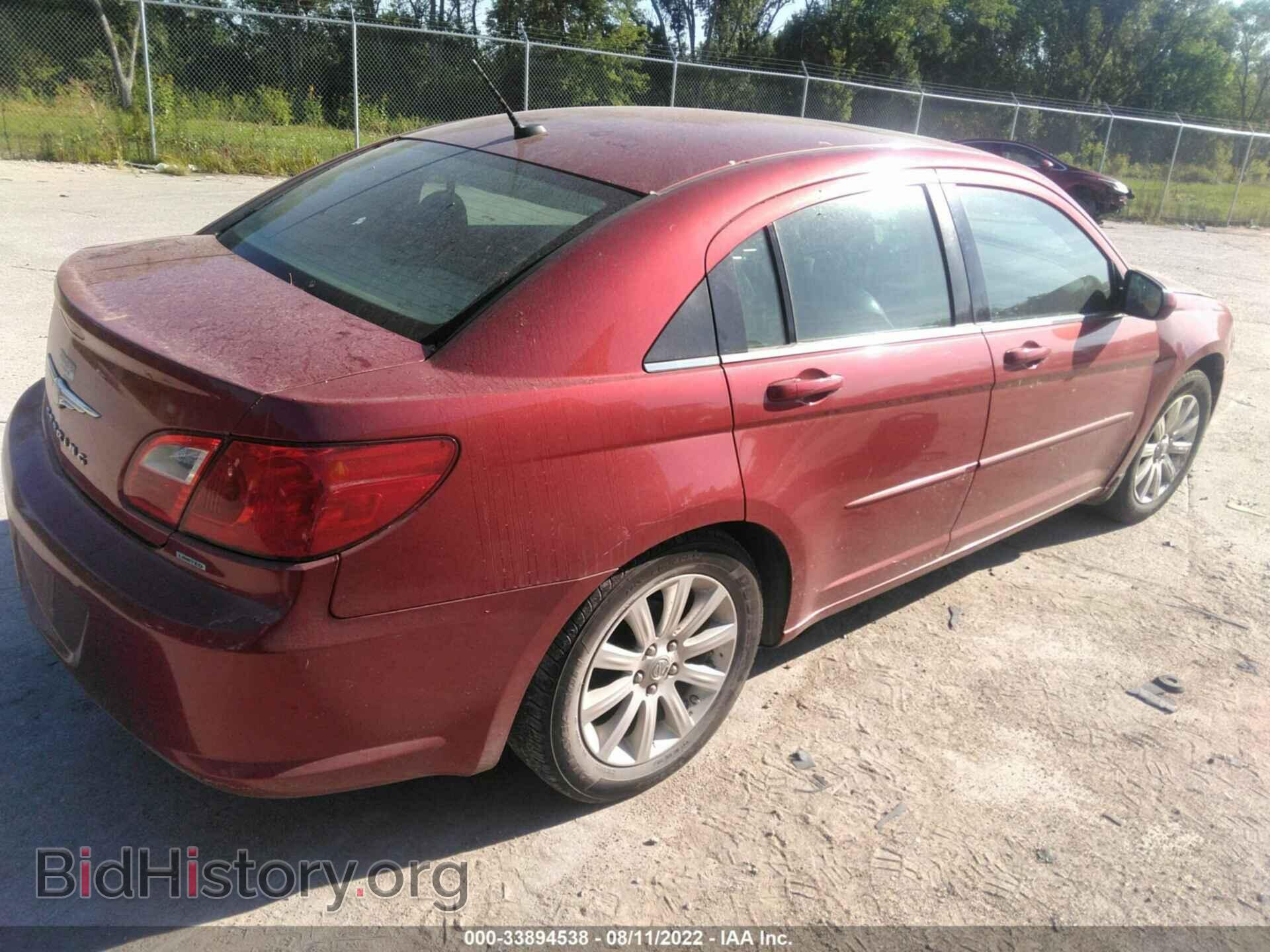 2010 CHRYSLER SEBRING - VIN: 1C3CC5FD3AN199758 - Фото 4