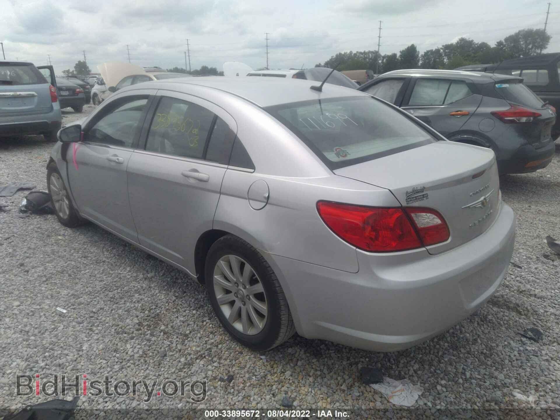 2010 CHRYSLER SEBRING - VIN: 1C3CC5FB4AN111699 - Фото 3