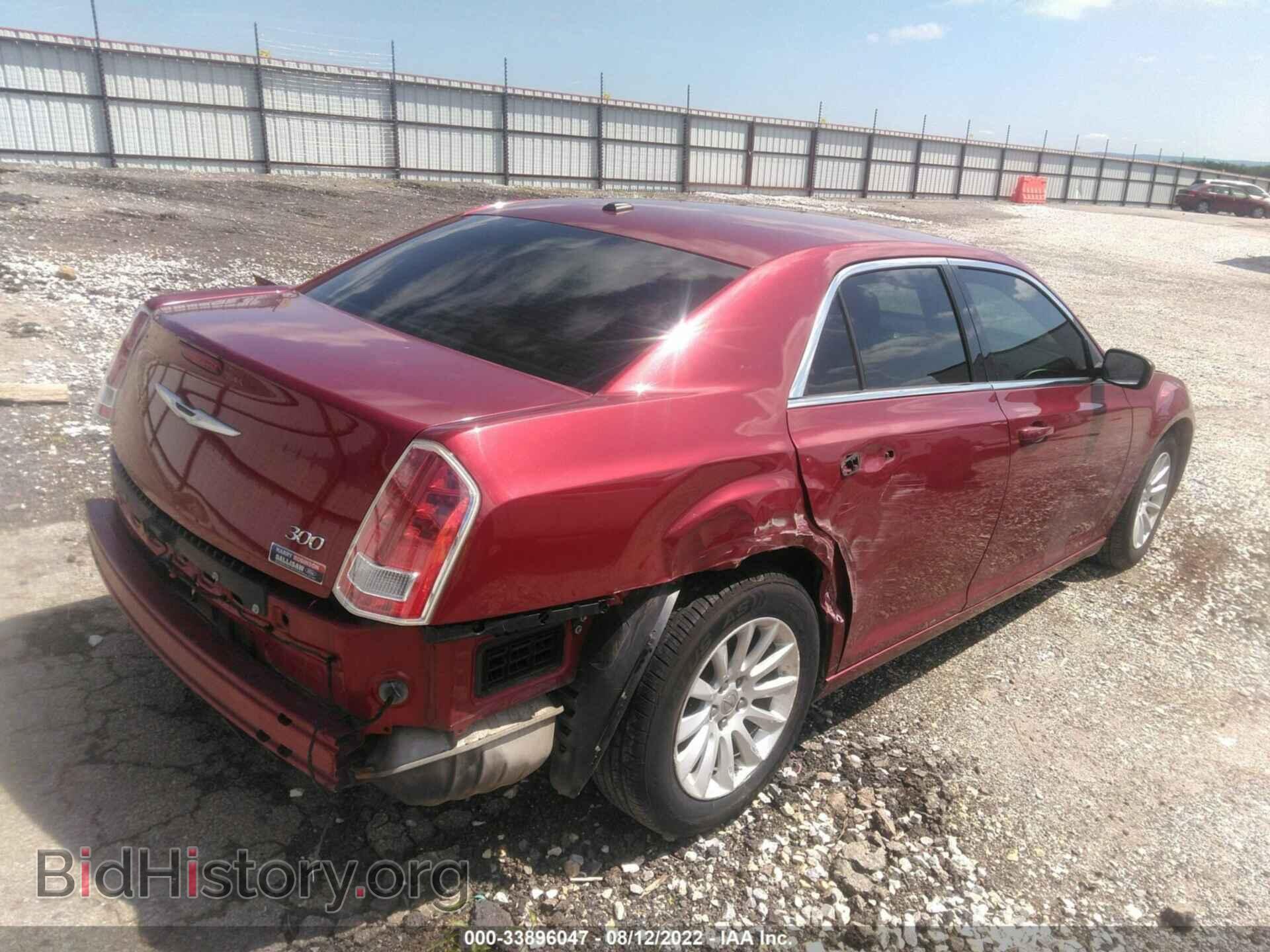 2013 CHRYSLER 300 - VIN: 2C3CCAAG8DH647418 - Фото 4