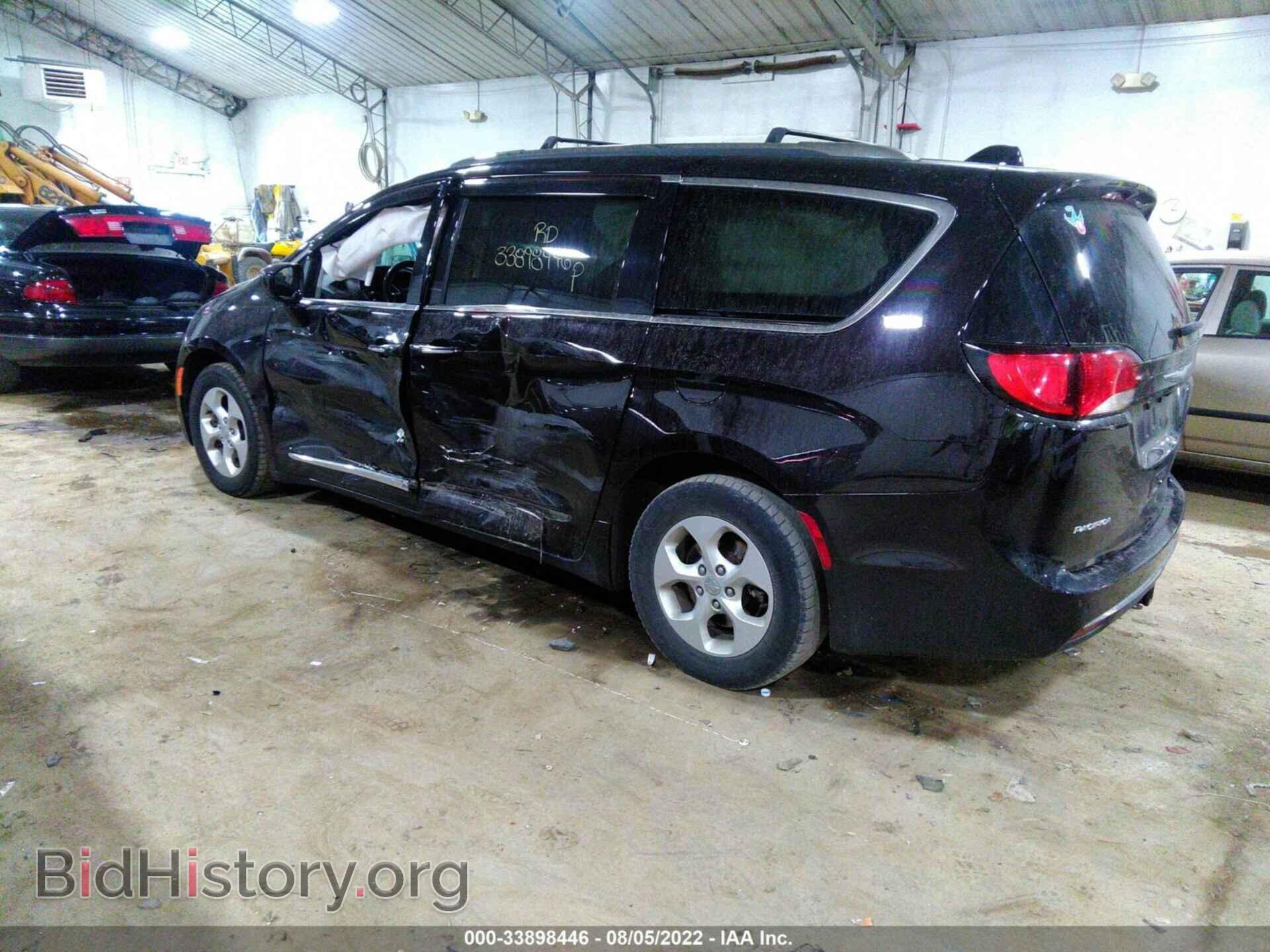 2017 CHRYSLER PACIFICA - VIN: 2C4RC1EG2HR532183 - Photo 3