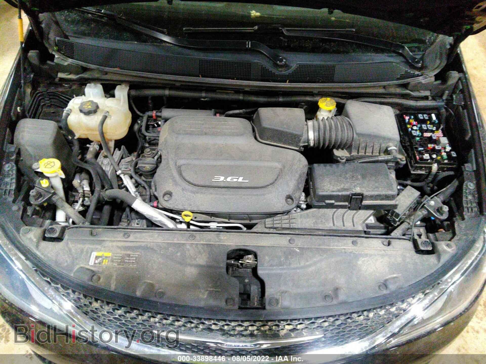 2017 CHRYSLER PACIFICA - VIN: 2C4RC1EG2HR532183 - Photo 10