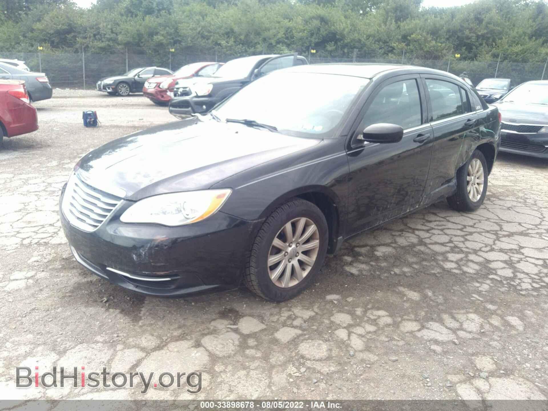 2011 CHRYSLER 200 - VIN: 1C3BC1FB0BN585848 - Фото 2