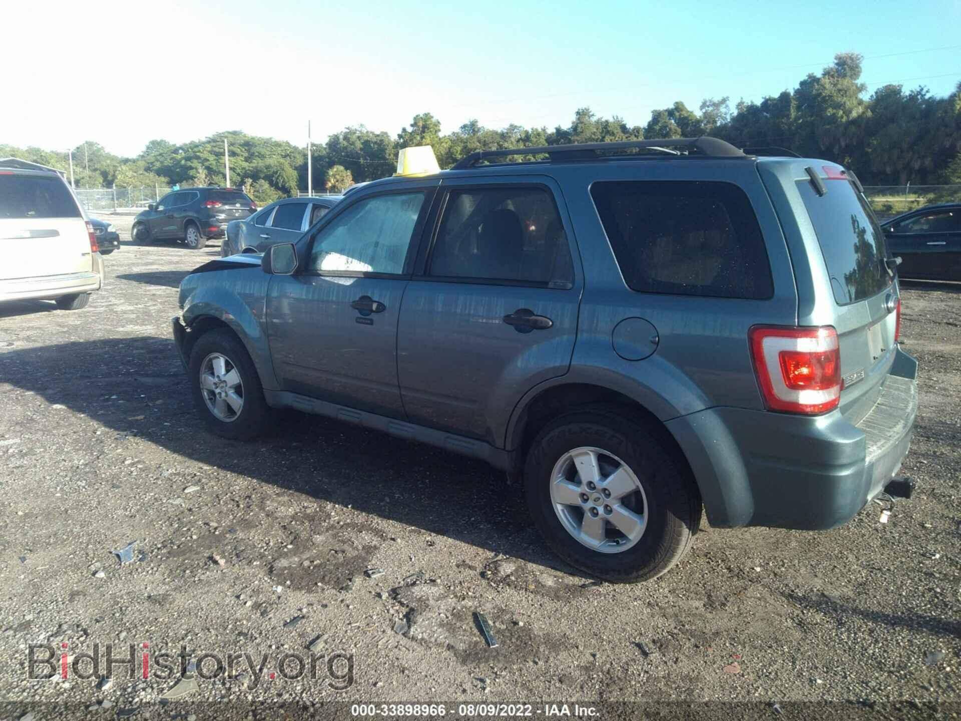 2010 FORD ESCAPE - VIN: 1FMCU0D71AKC49322 - Фото 3