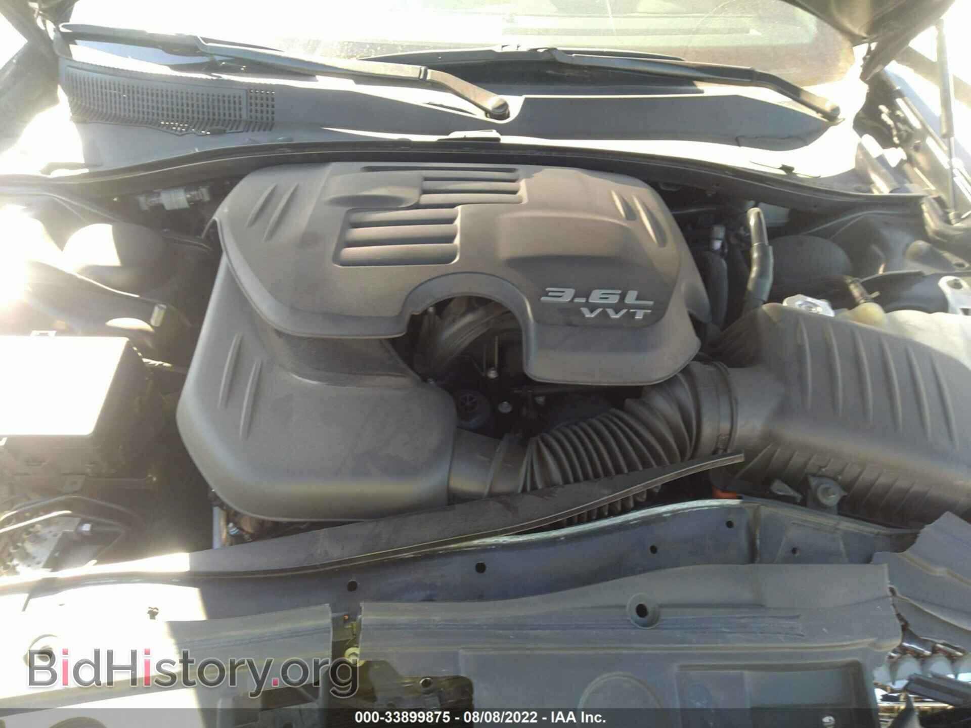 2019 CHRYSLER 300 - VIN: 2C3CCABG9KH516509 - Фото 10