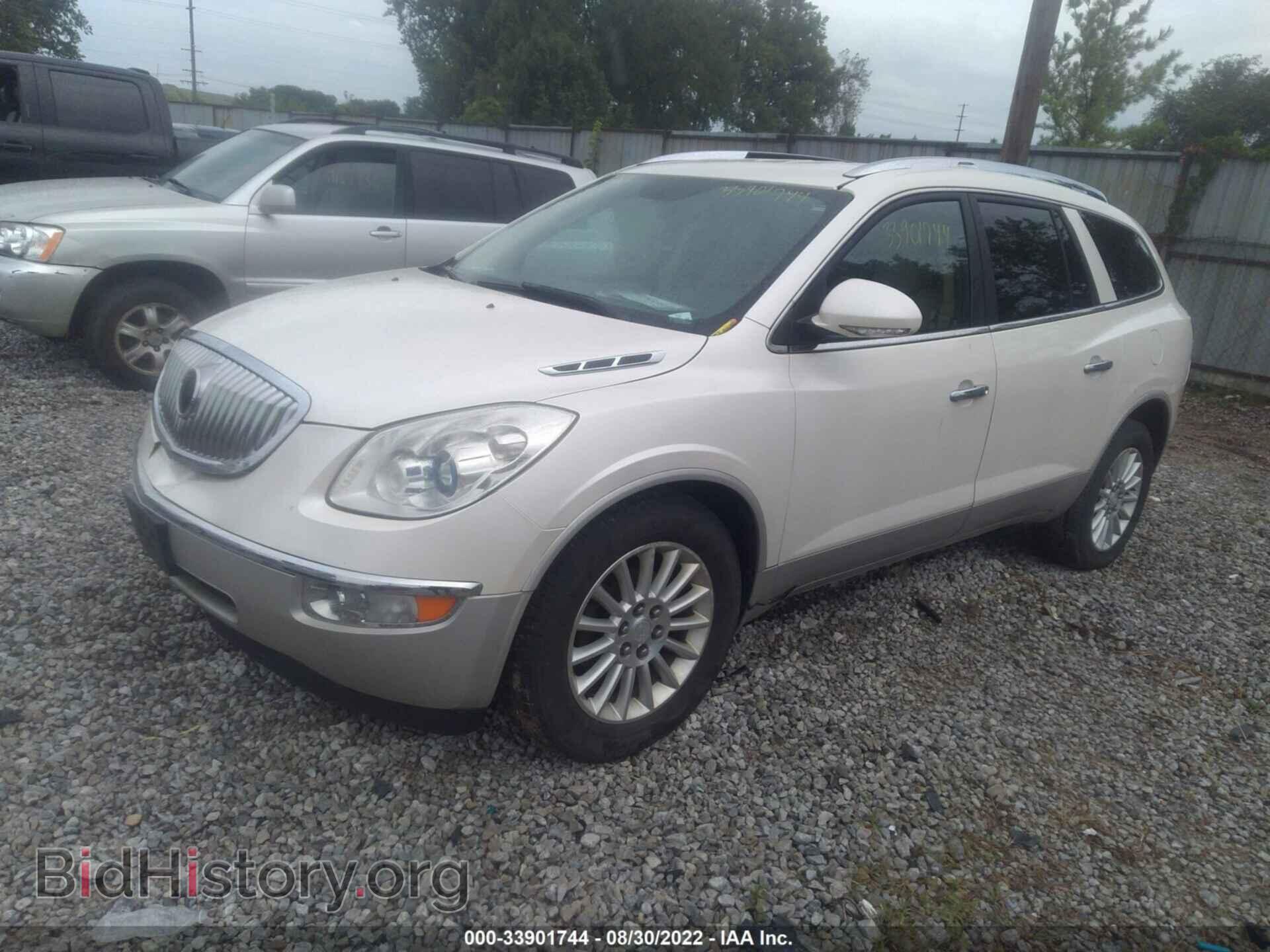 2011 BUICK ENCLAVE - VIN: 5GAKRBEDXBJ246039 - Фото 2