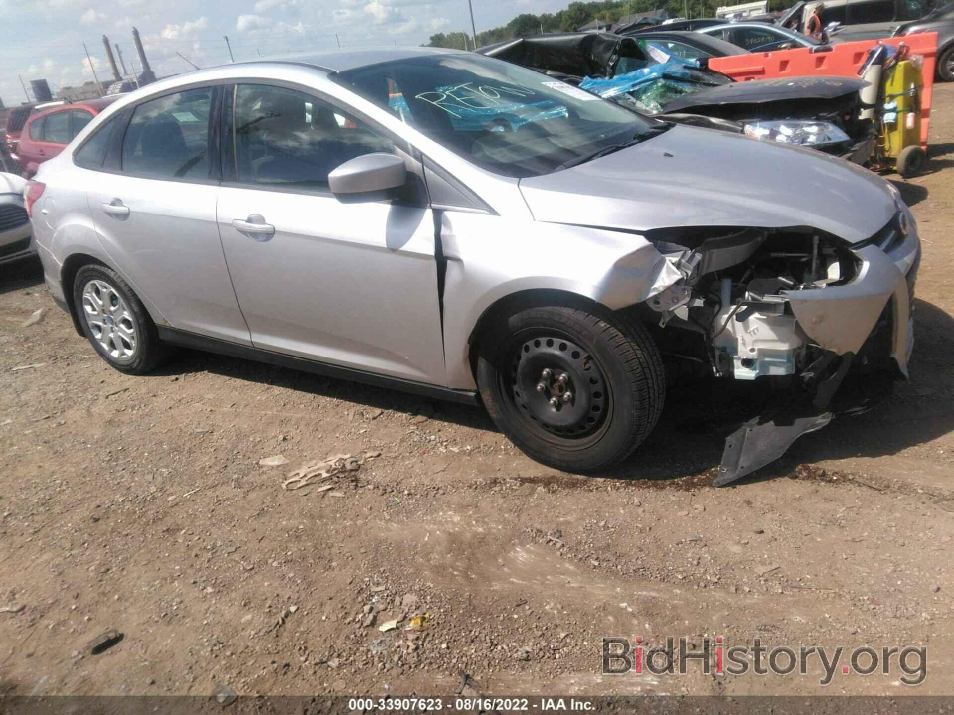 Photo 1FAHP3F2XCL197194 - FORD FOCUS 2012