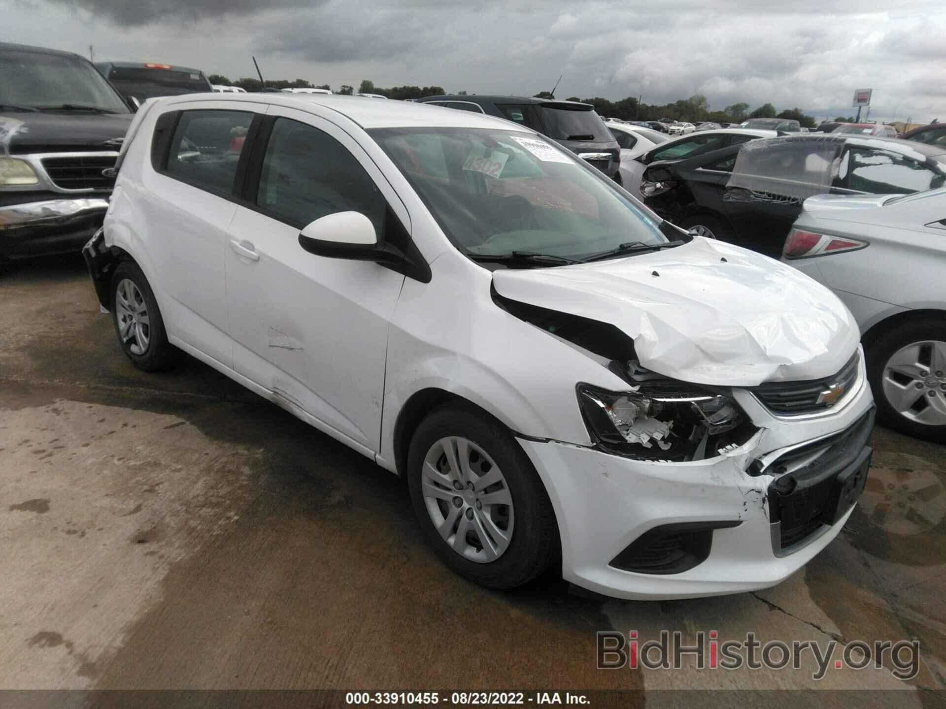 Photo 1G1JG6SHXH4174998 - CHEVROLET SONIC 2017