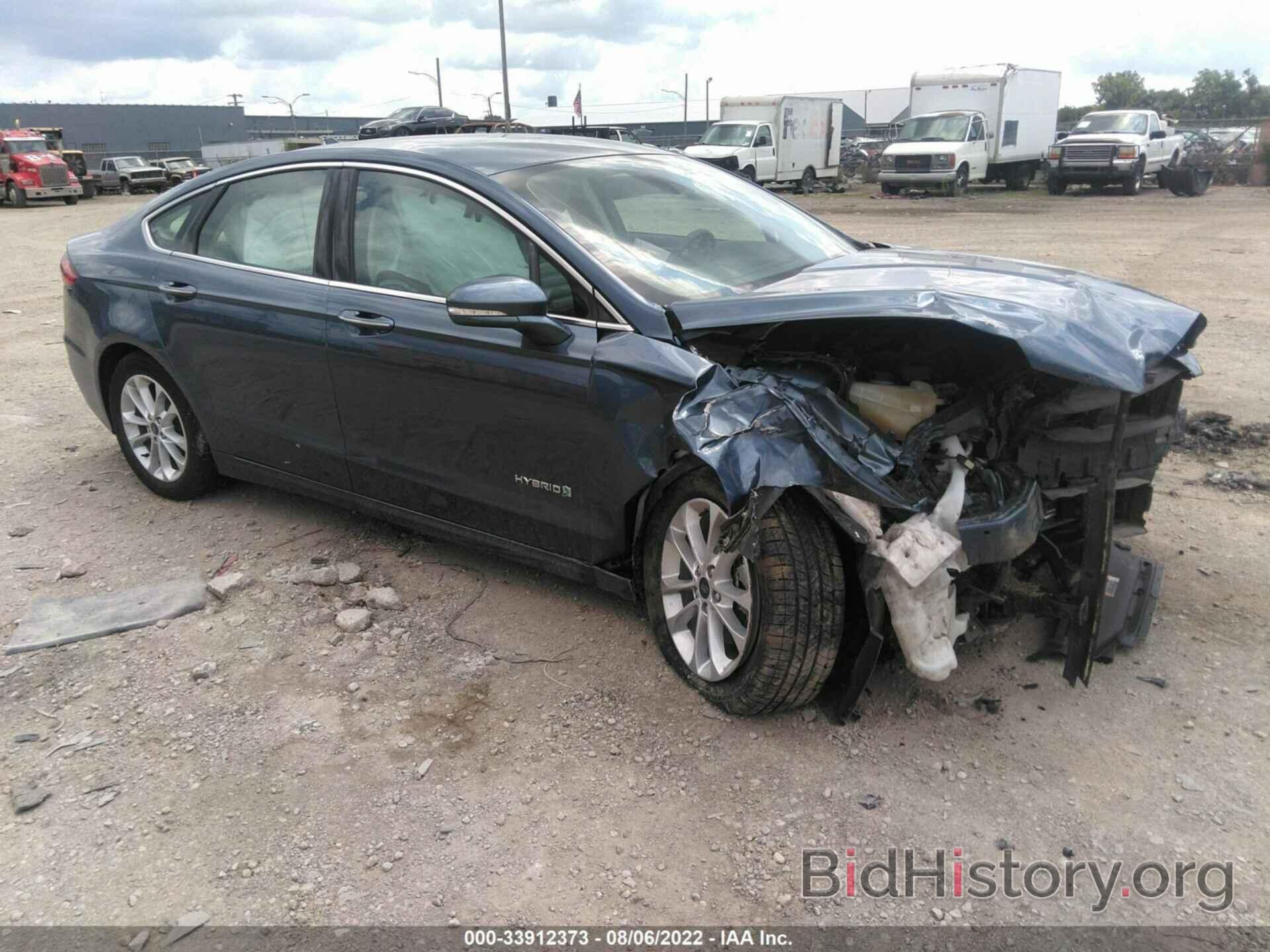 Photo 3FA6P0MU9KR131052 - FORD FUSION HYBRID 2019