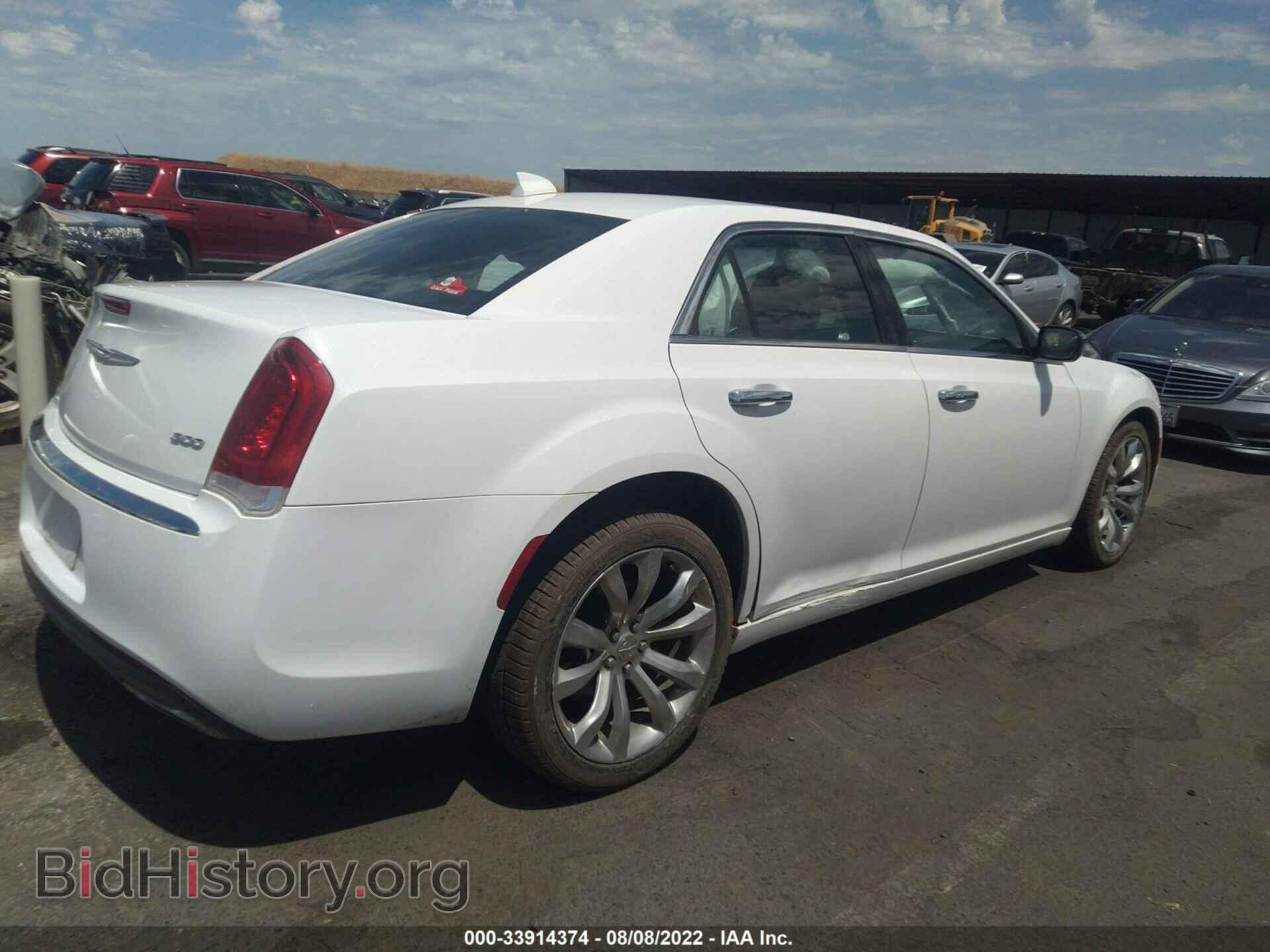 2019 CHRYSLER 300 - VIN: 2C3CCAEG7KH689523 - Фото 4