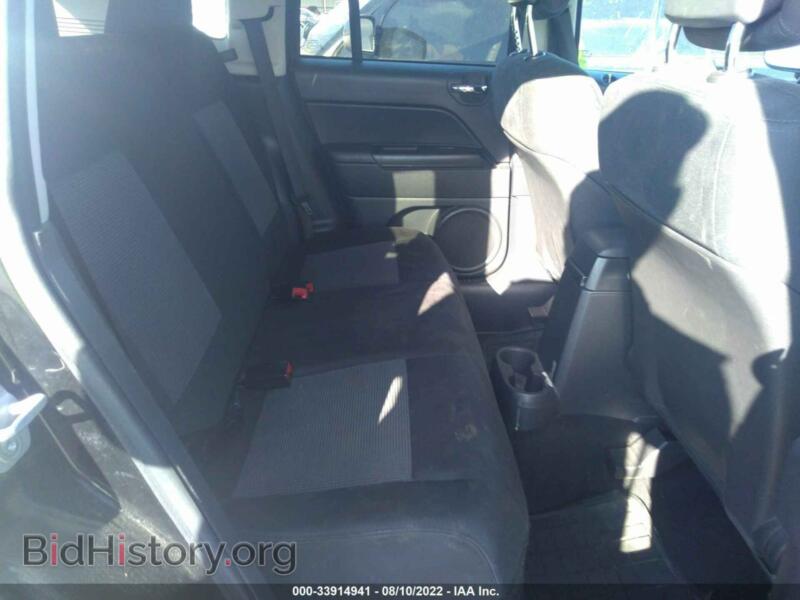 2012 Jeep COMPASS (VIN 1C4NJCBB2CD538599) — фото 8 из 11