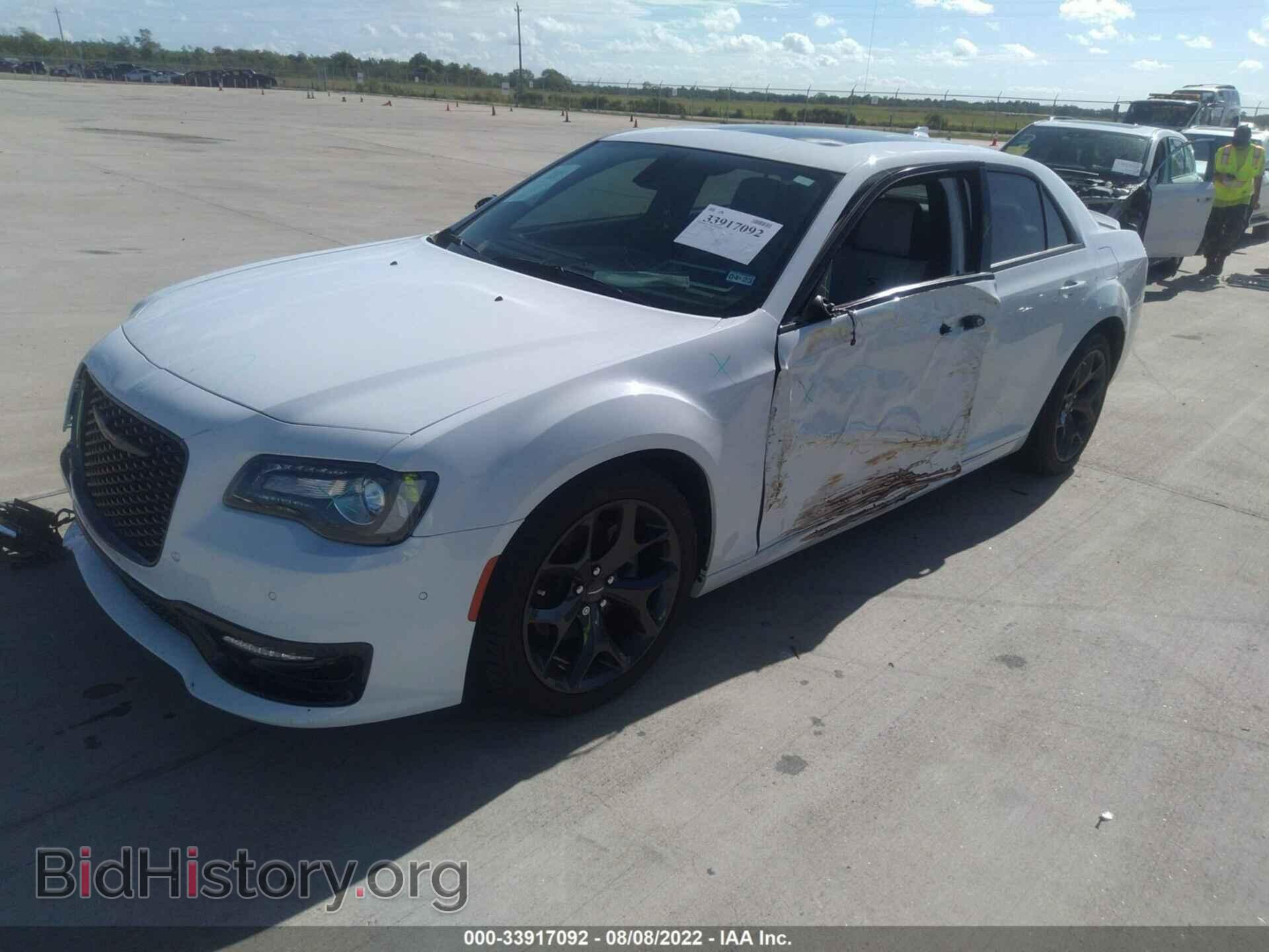 2021 CHRYSLER 300 - VIN: 2C3CCABT0MH576047 - Фото 2