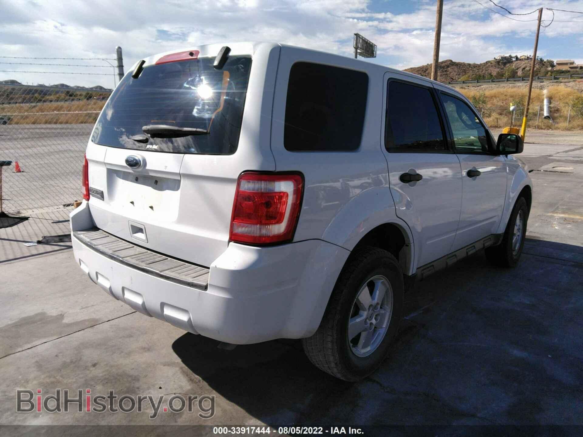 2011 FORD ESCAPE - VIN: 1FMCU0C76BKB04070 - Фото 4