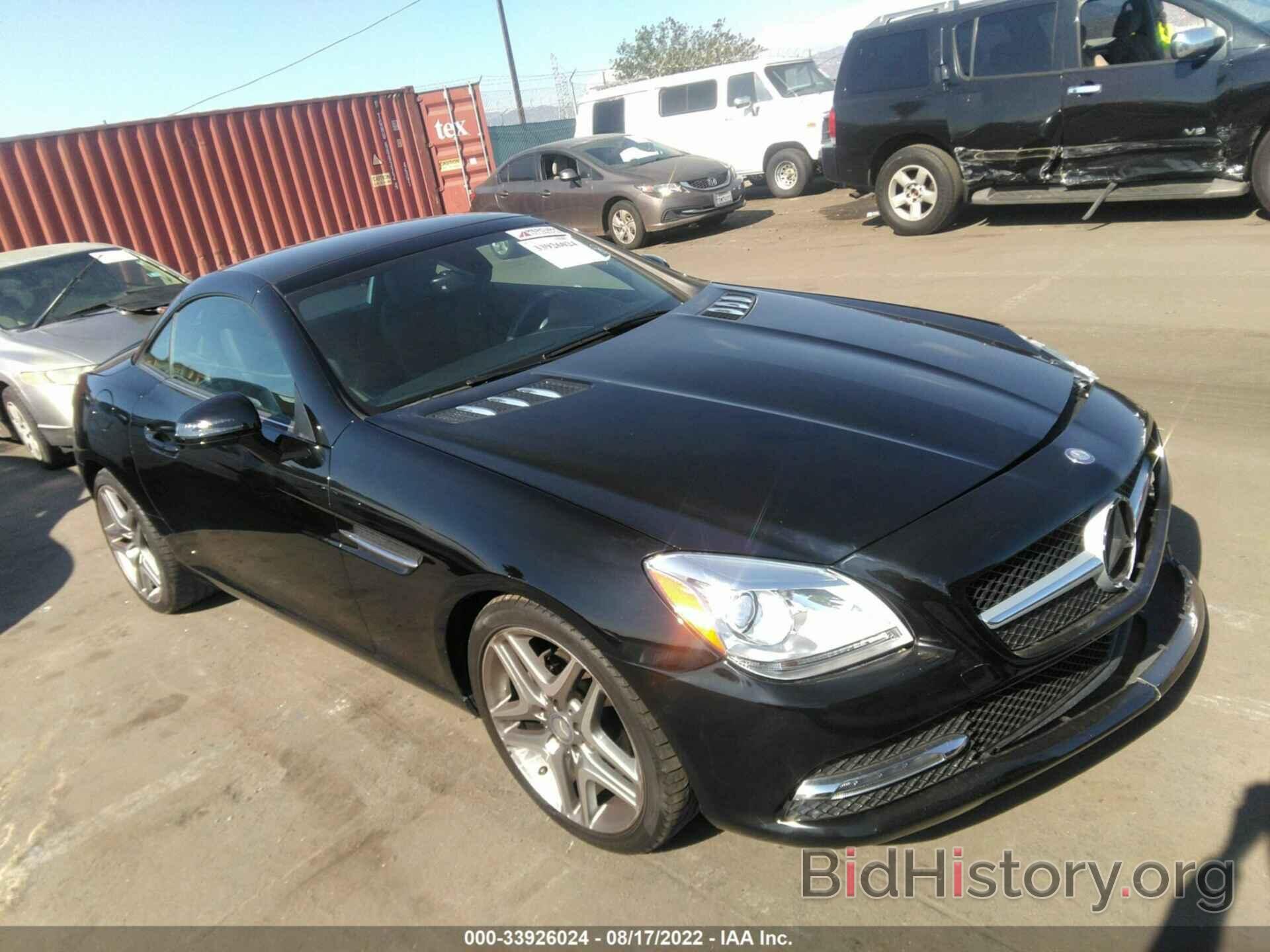 Photo WDDPK4HA4FF104483 - MERCEDES-BENZ SLK-CLASS 2015