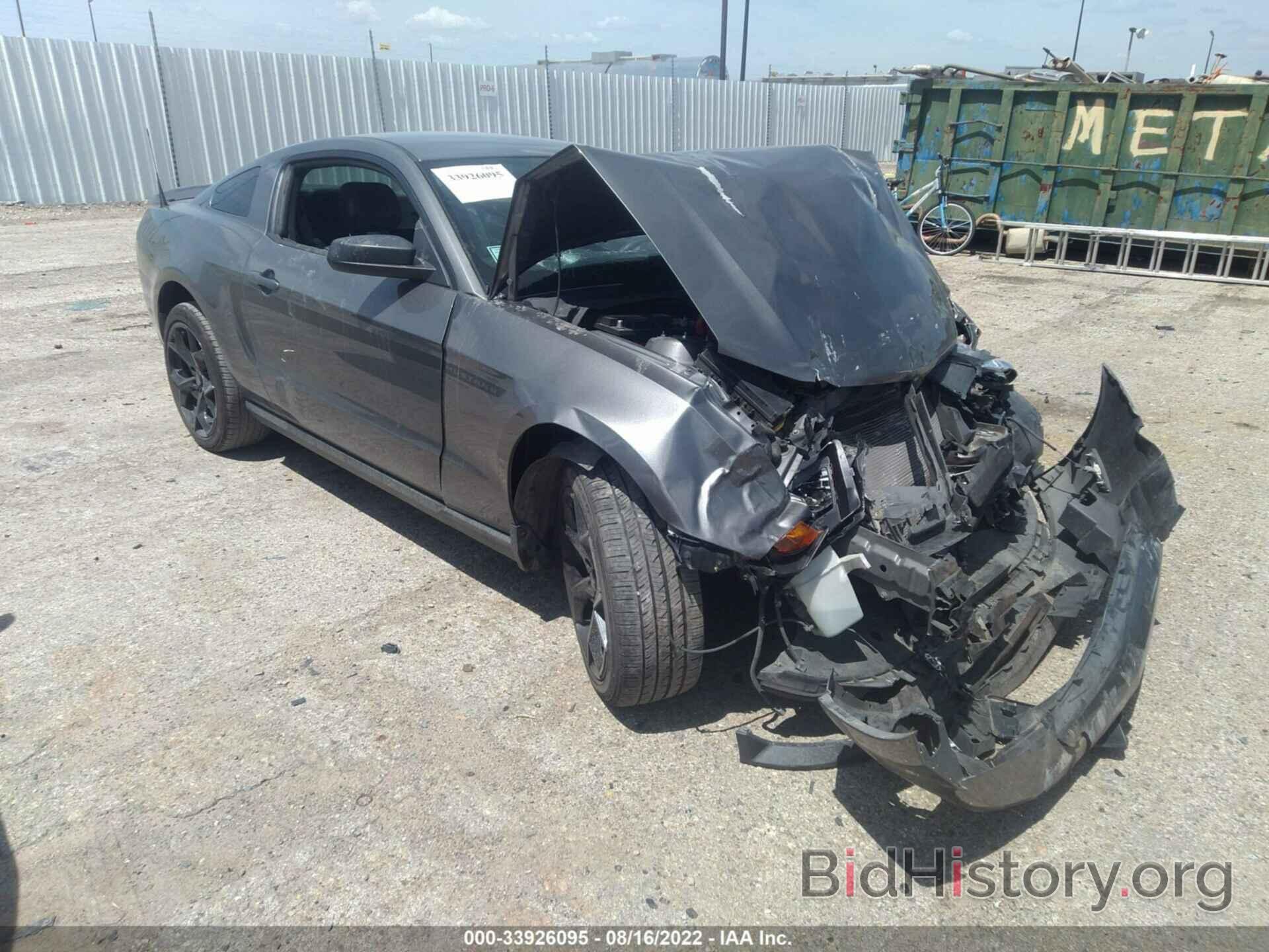 Photo 1ZVBP8AM1C5275563 - FORD MUSTANG 2012