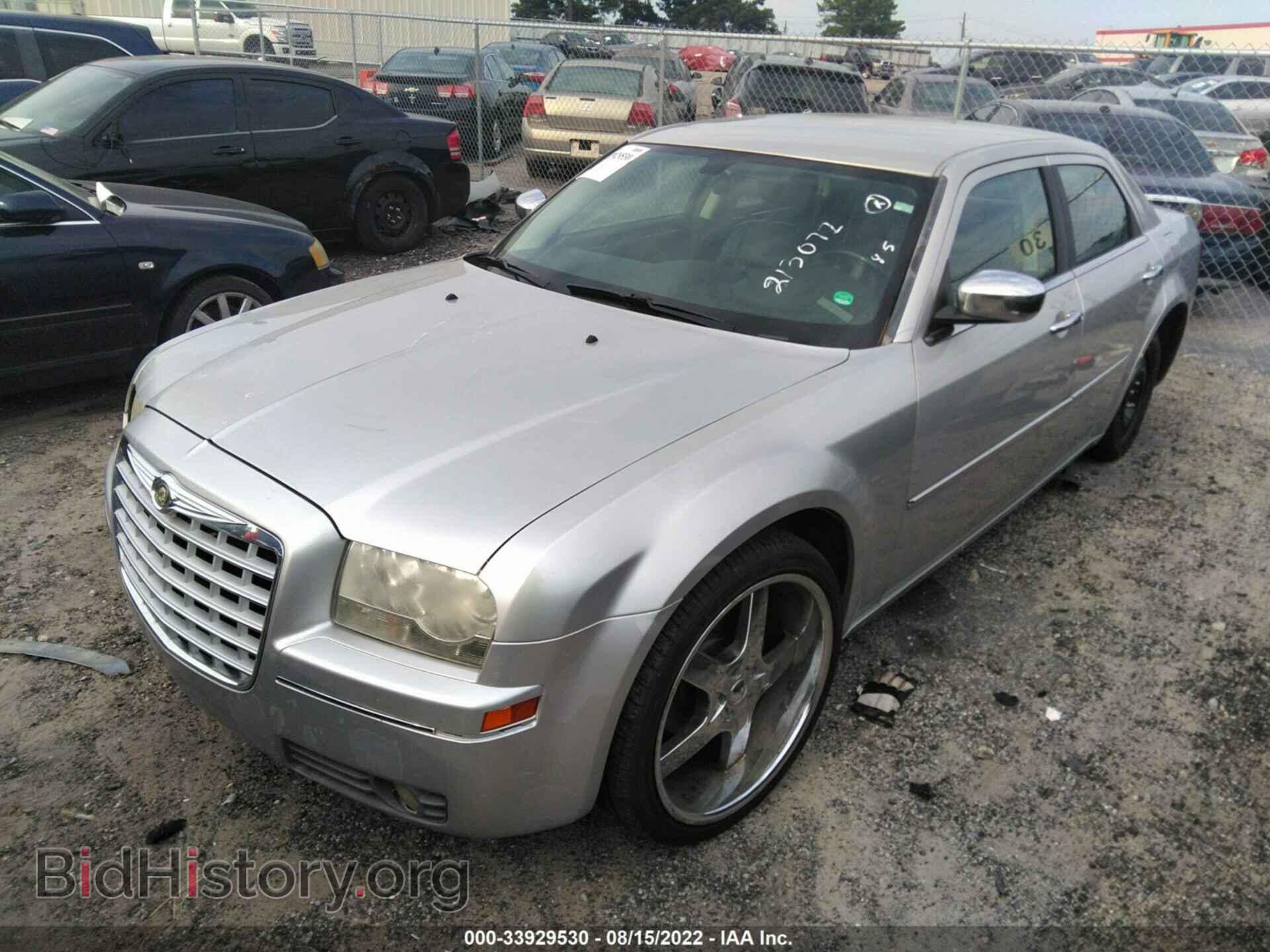 2010 CHRYSLER 300 - VIN: 2C3CA5CV3AH213072 - Фото 2