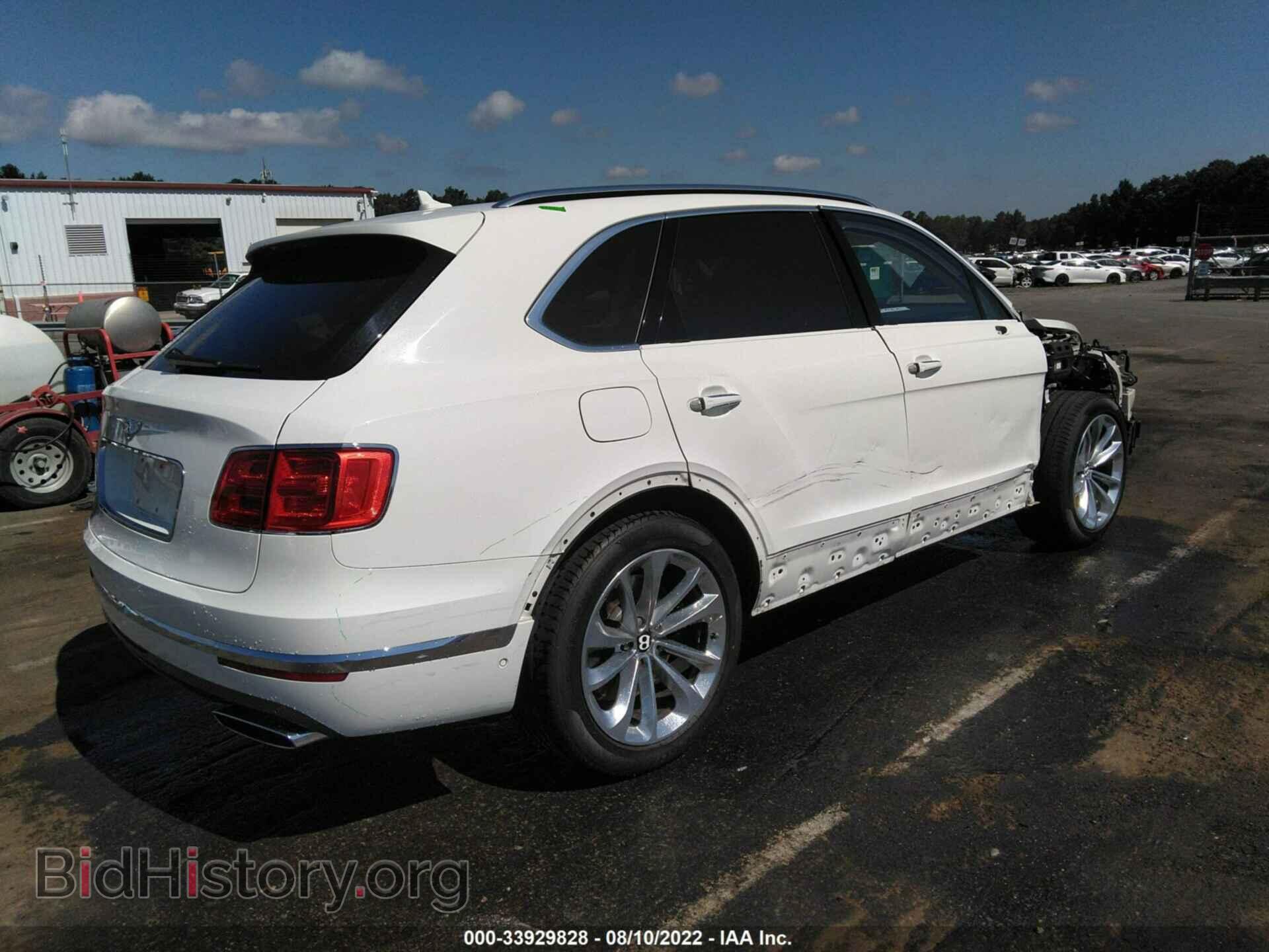 2017 BENTLEY BENTAYGA - VIN: SJAAC2ZV7HC015743 - Фото 4