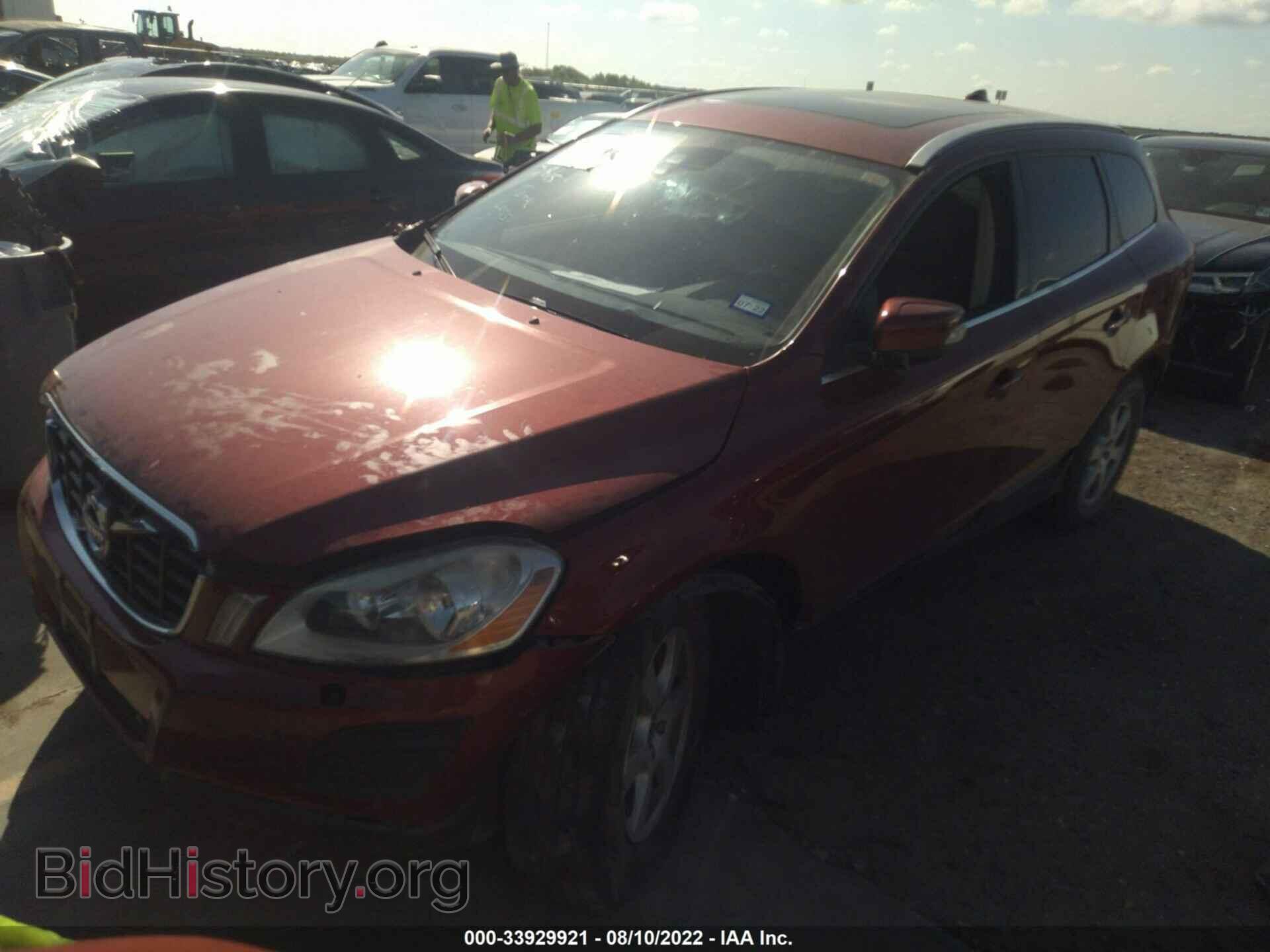 2011 VOLVO XC60 - VIN: YV4952DLXB2201465 - Фото 2