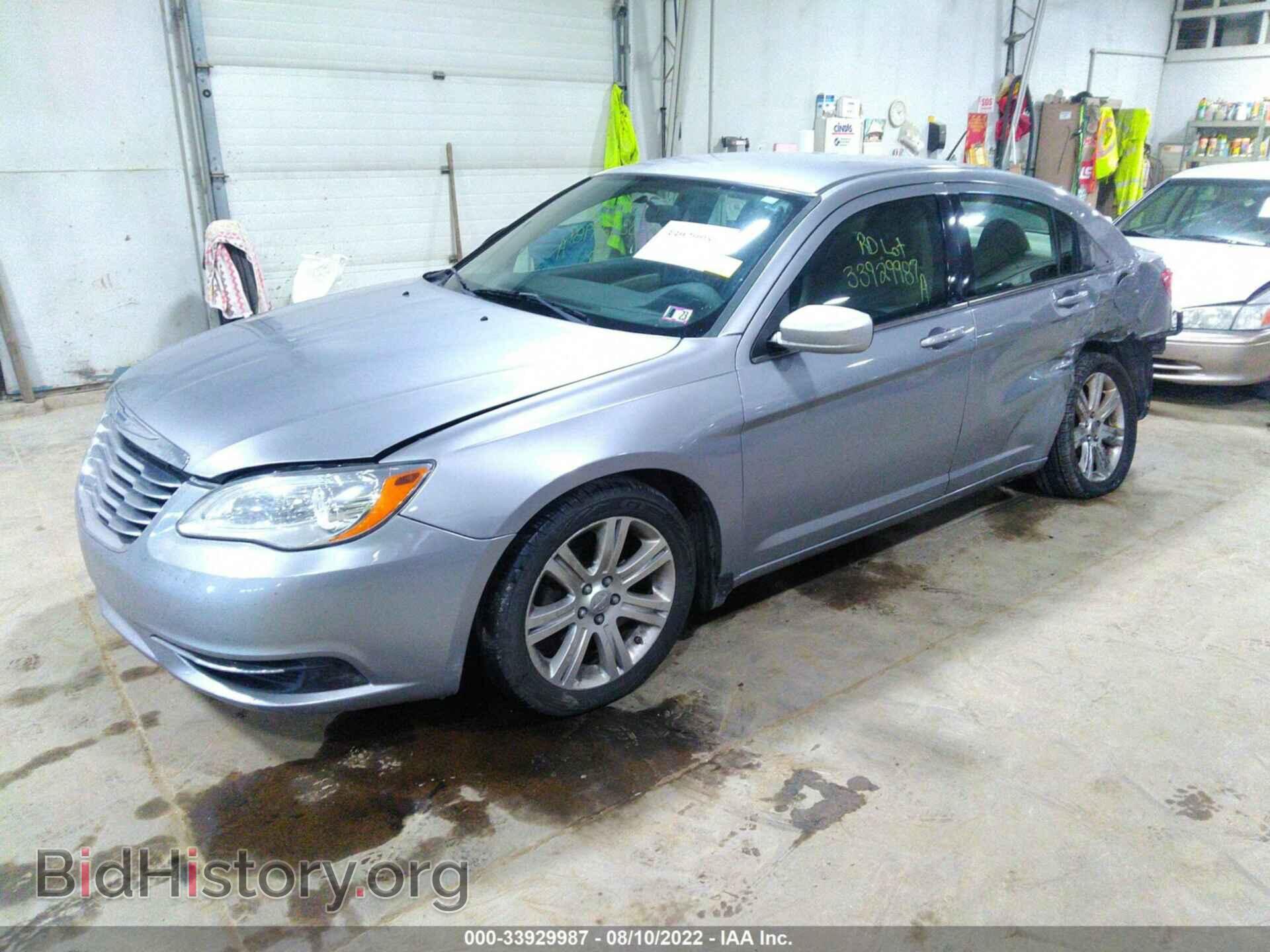 2013 CHRYSLER 200 - VIN: 1C3CCBAB4DN762308 - Photo 2