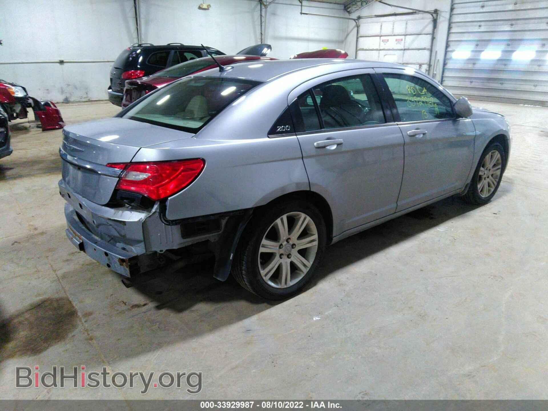 2013 CHRYSLER 200 - VIN: 1C3CCBAB4DN762308 - Photo 4