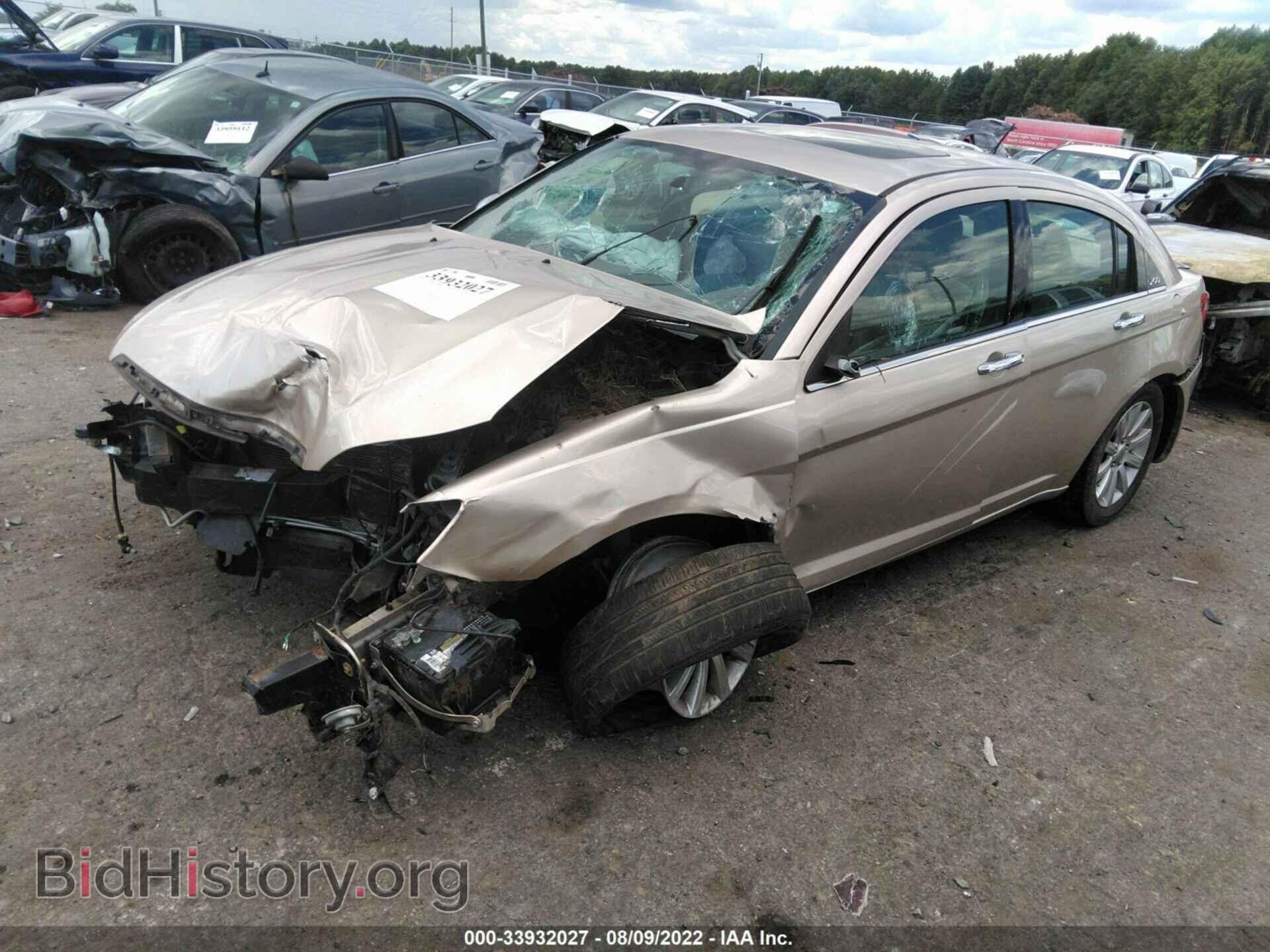 2013 CHRYSLER 200 - VIN: 1C3CCBCG1DN571034 - Фото 2