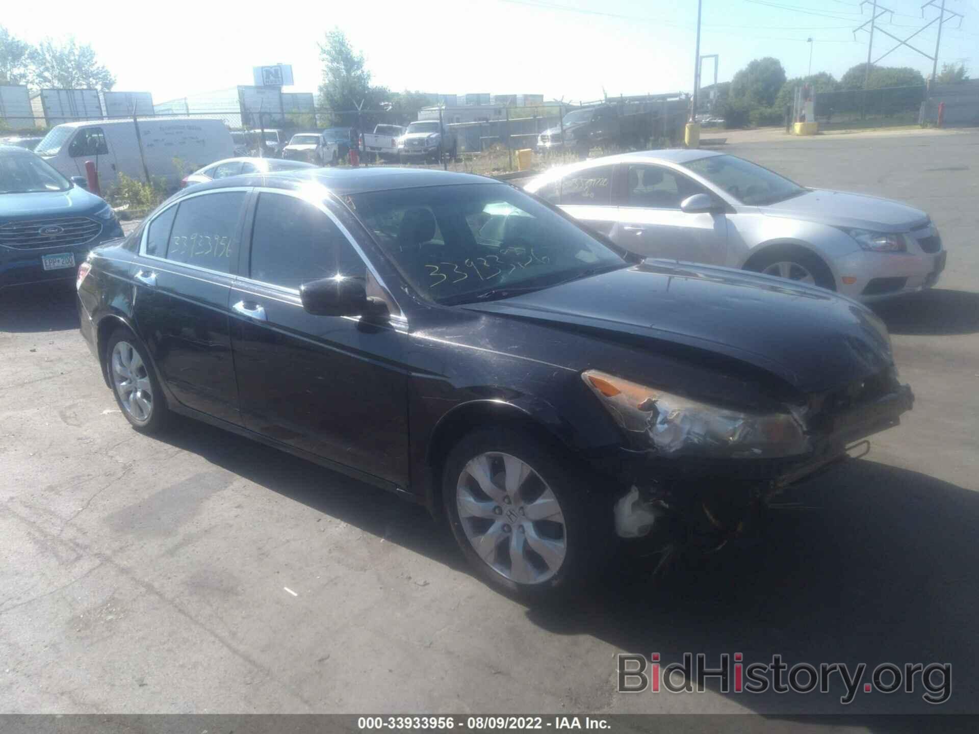 Photo 1HGCP3F86AA015560 - HONDA ACCORD SDN 2010