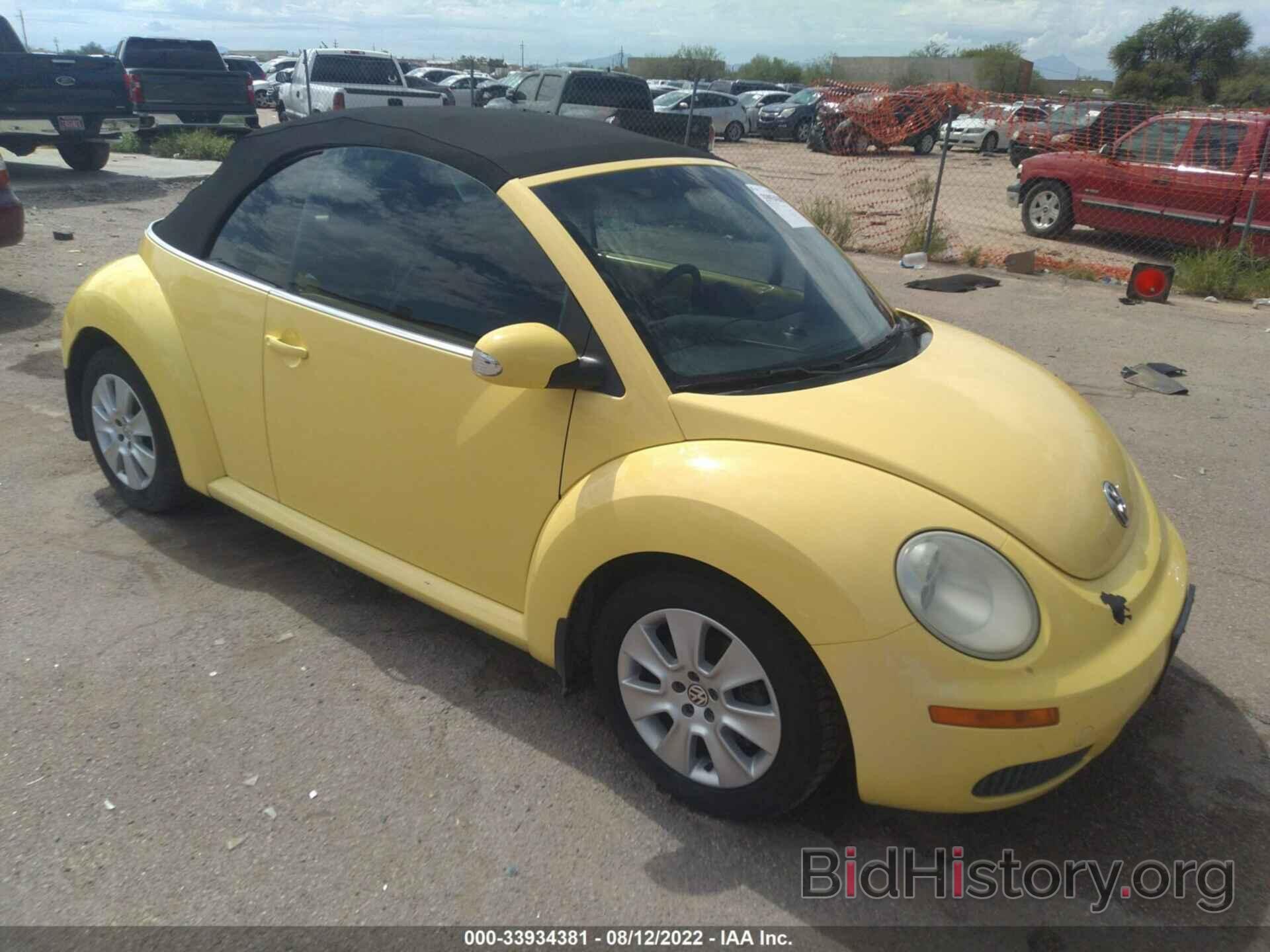 Photo 3VWPF31Y18M414137 - VOLKSWAGEN NEW BEETLE CONVERTIBLE 2008