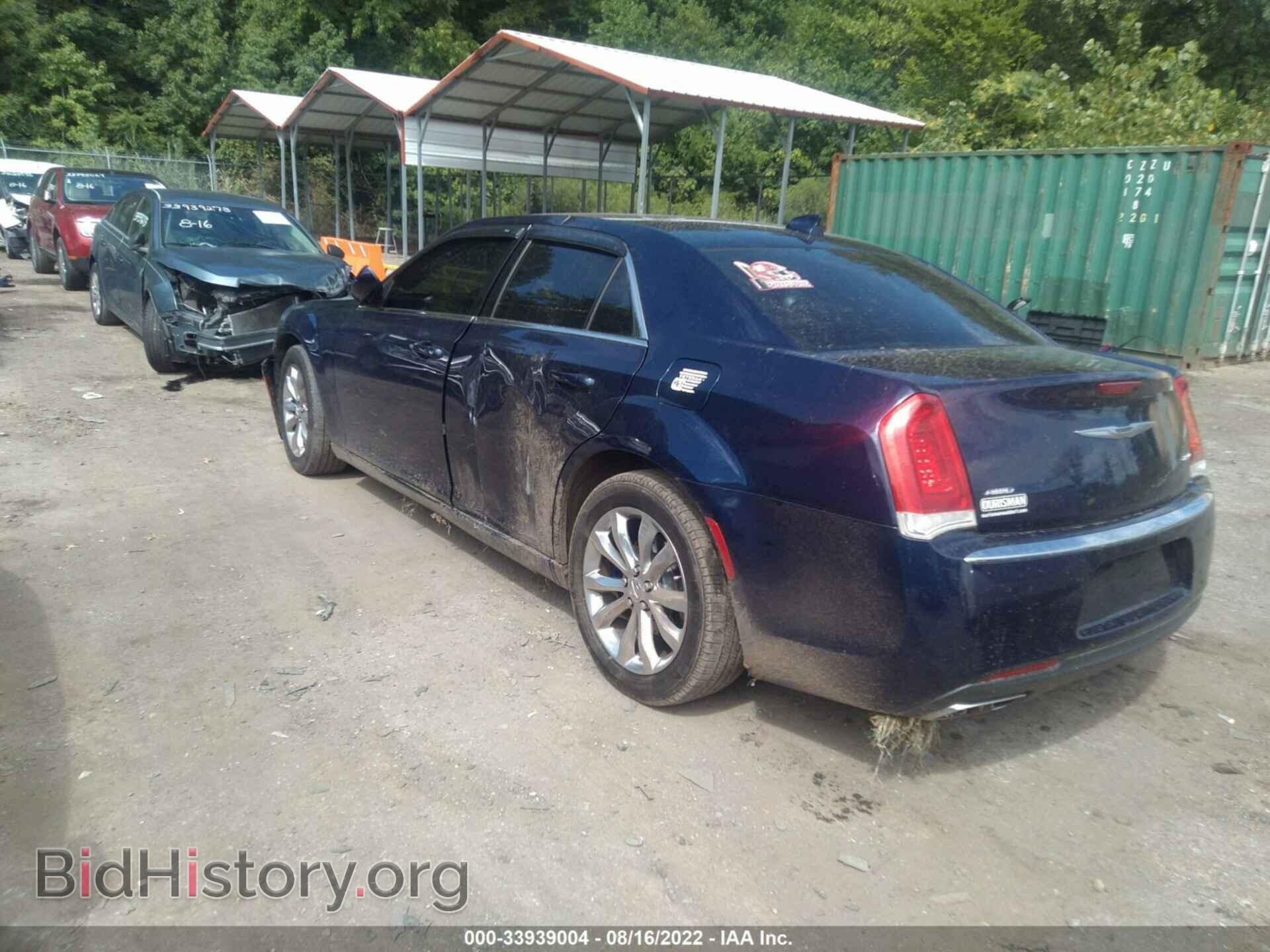2016 CHRYSLER 300 - VIN: 2C3CCARG9GH238966 - Фото 3