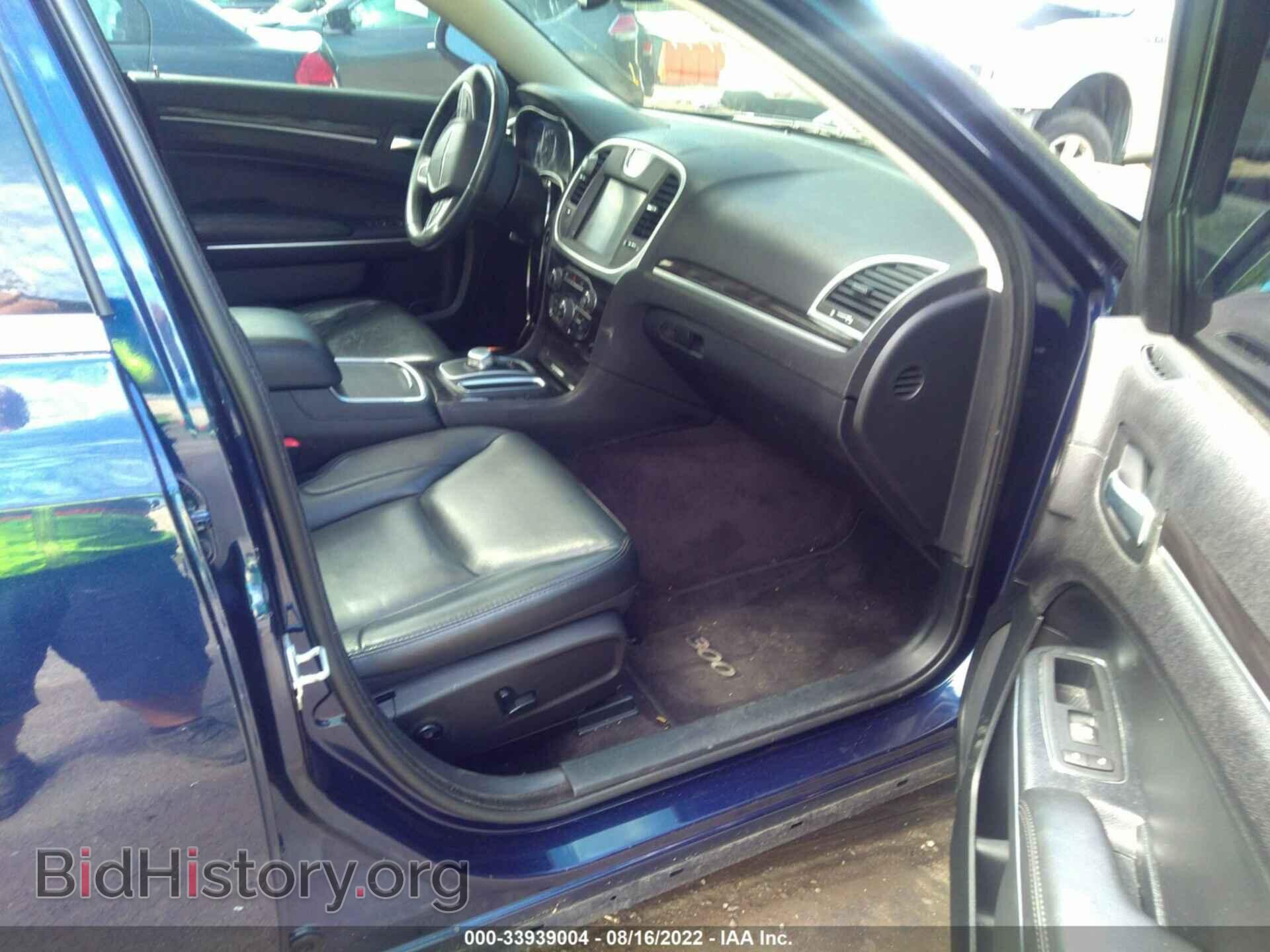 2016 CHRYSLER 300 - VIN: 2C3CCARG9GH238966 - Фото 5