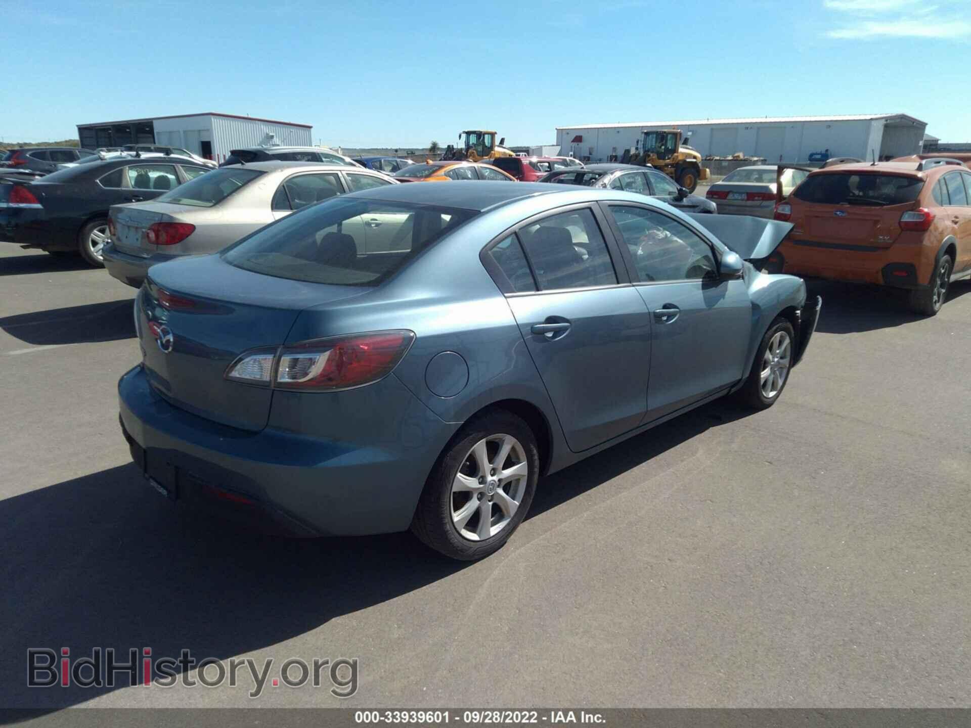 2011 MAZDA MAZDA3 - VIN: JM1BL1VF6B1427070 - Фото 4