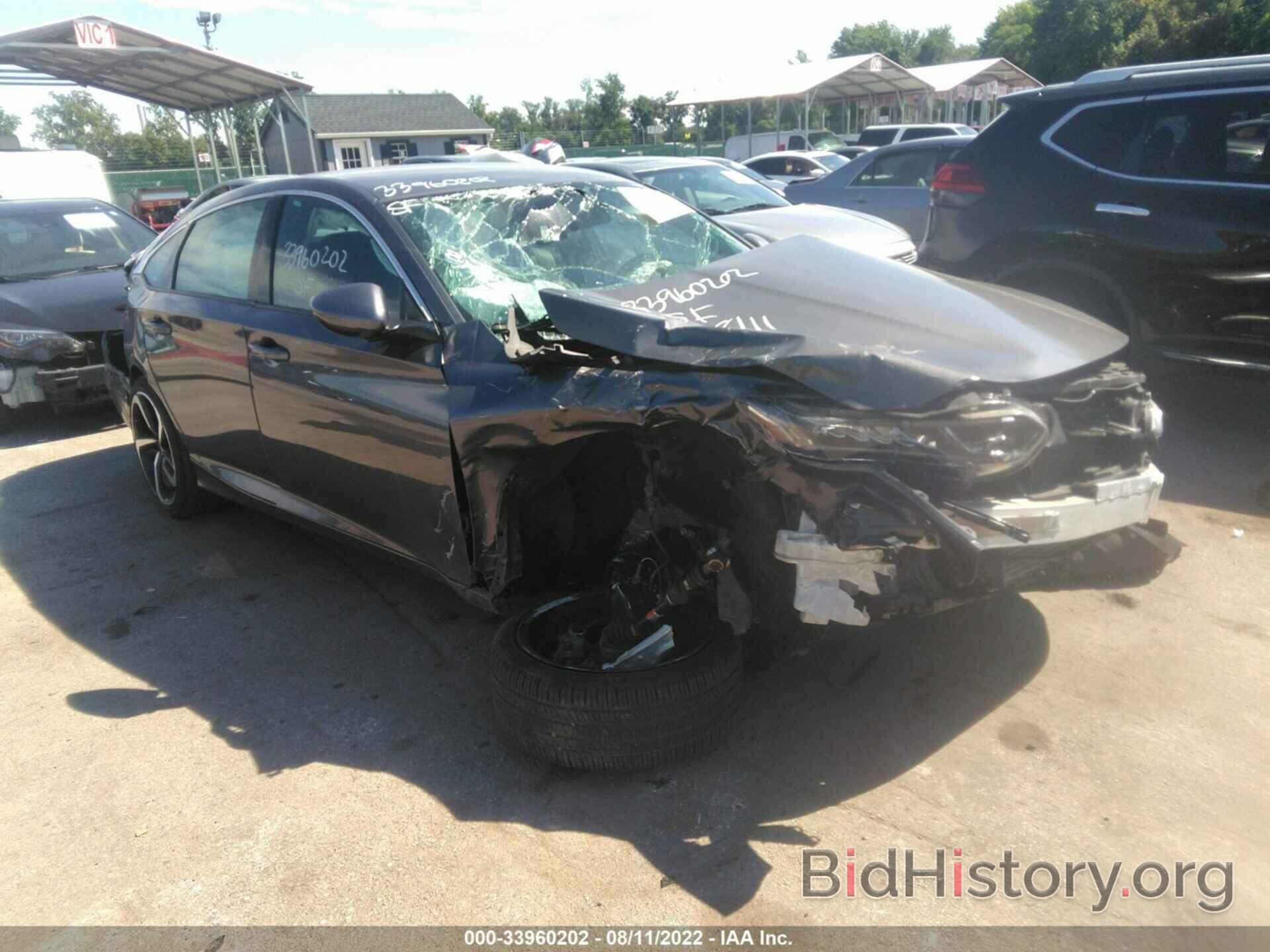 Photo 1HGCV1F30JA135224 - HONDA ACCORD SEDAN 2018