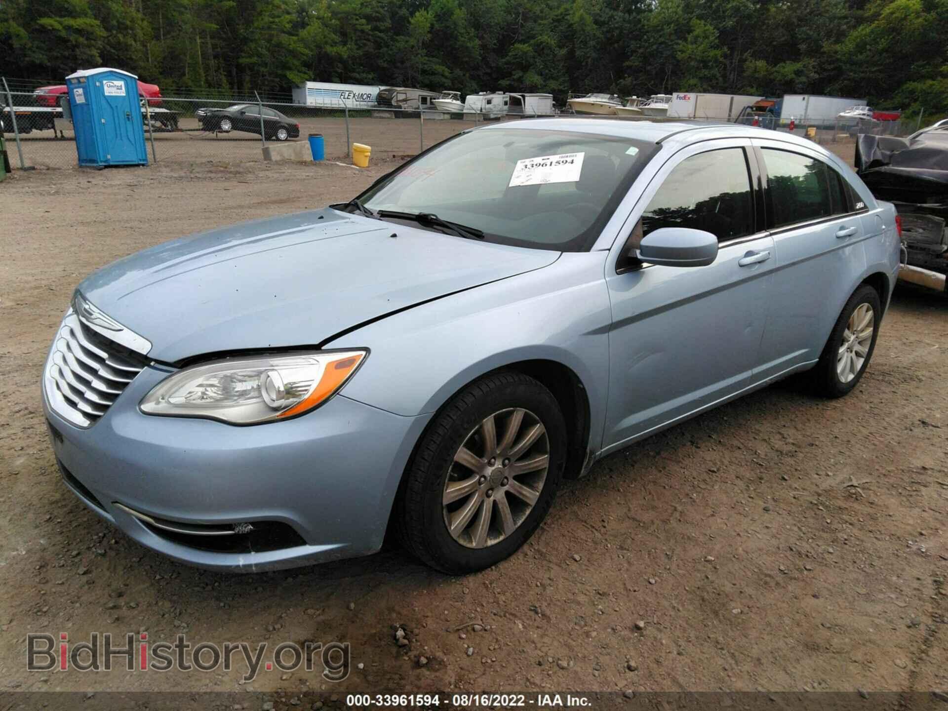 2013 CHRYSLER 200 - VIN: 1C3CCBBB0DN584024 - Photo 2