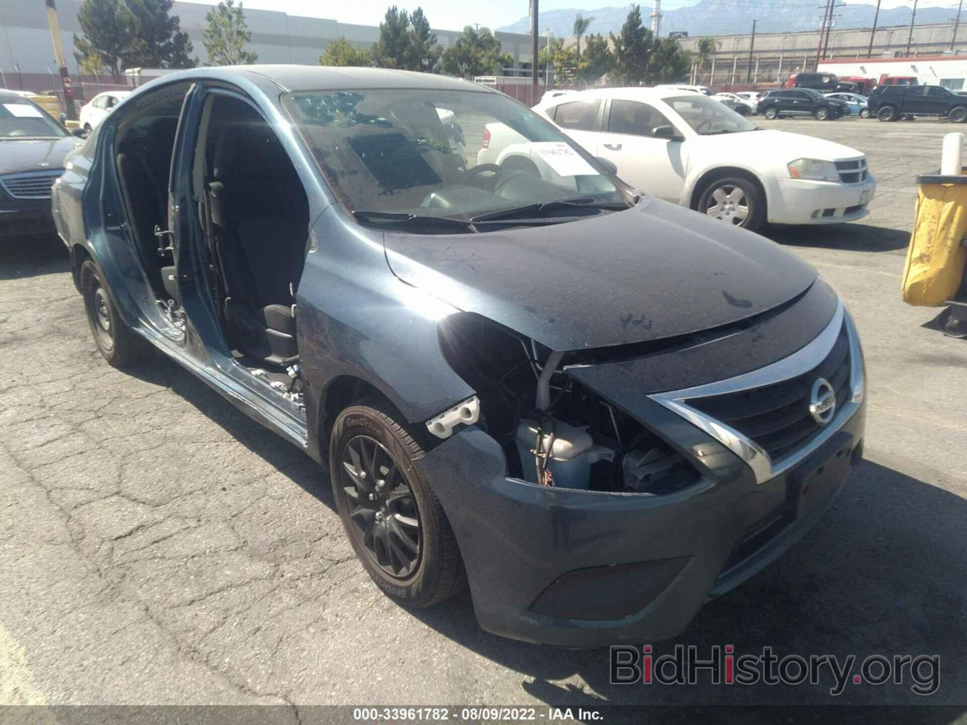 Photo 3N1CN7AP6HL875894 - NISSAN VERSA SEDAN 2017