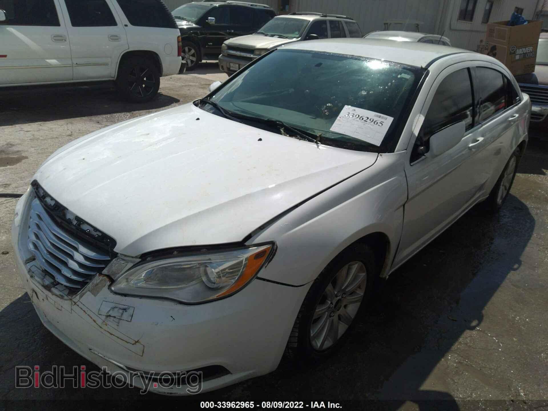 2014 CHRYSLER 200 - VIN: 1C3CCBBG9EN114510 - Фото 2