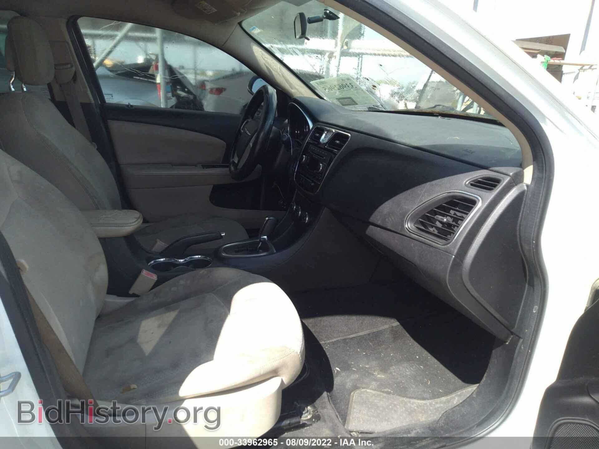 2014 CHRYSLER 200 - VIN: 1C3CCBBG9EN114510 - Фото 5