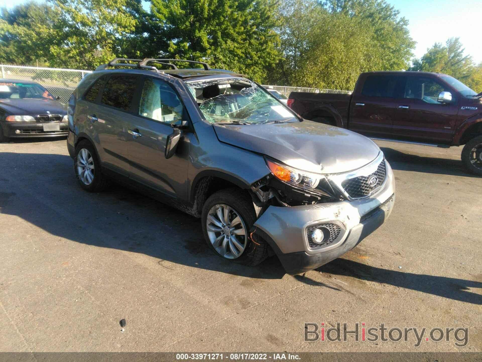 Photo 5XYKU4A22BG062095 - KIA SORENTO 2011