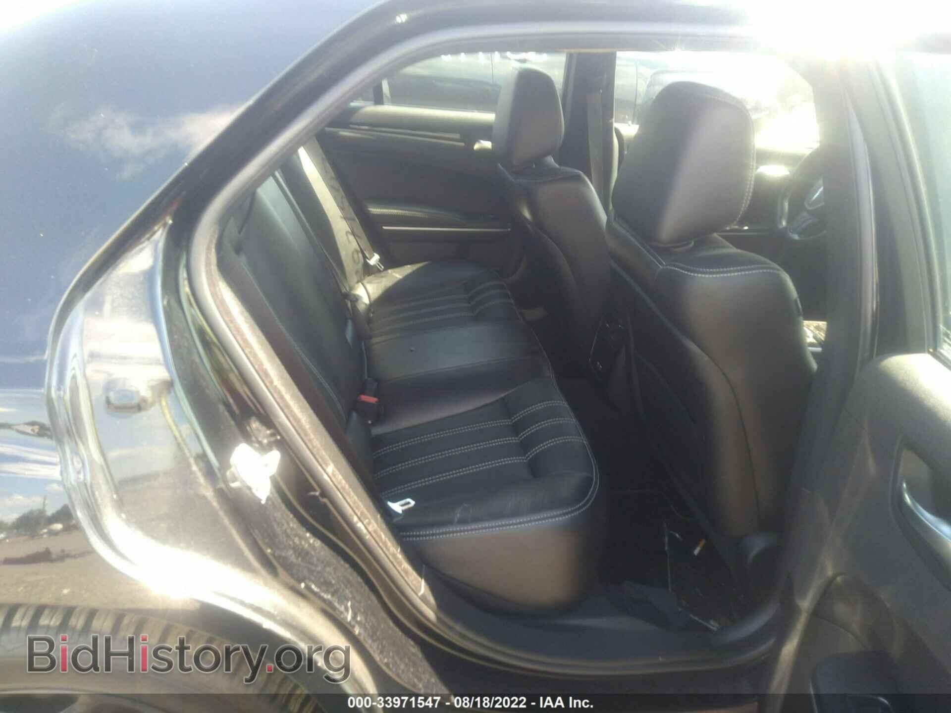 2019 CHRYSLER 300 - VIN: 2C3CCAGGXKH586111 - Фото 8