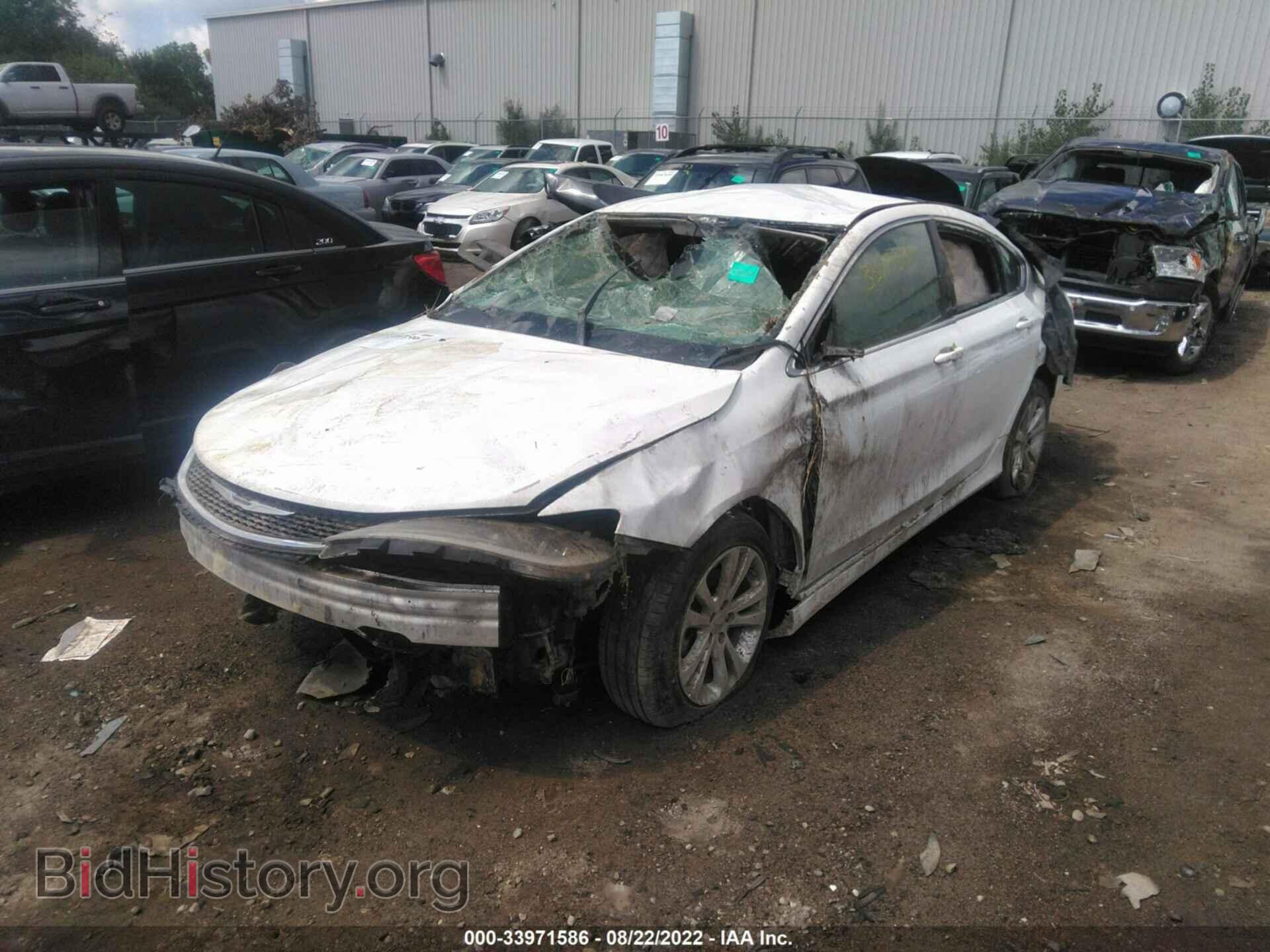 2015 CHRYSLER 200 - VIN: 1C3CCCAB5FN705625 - Фото 2