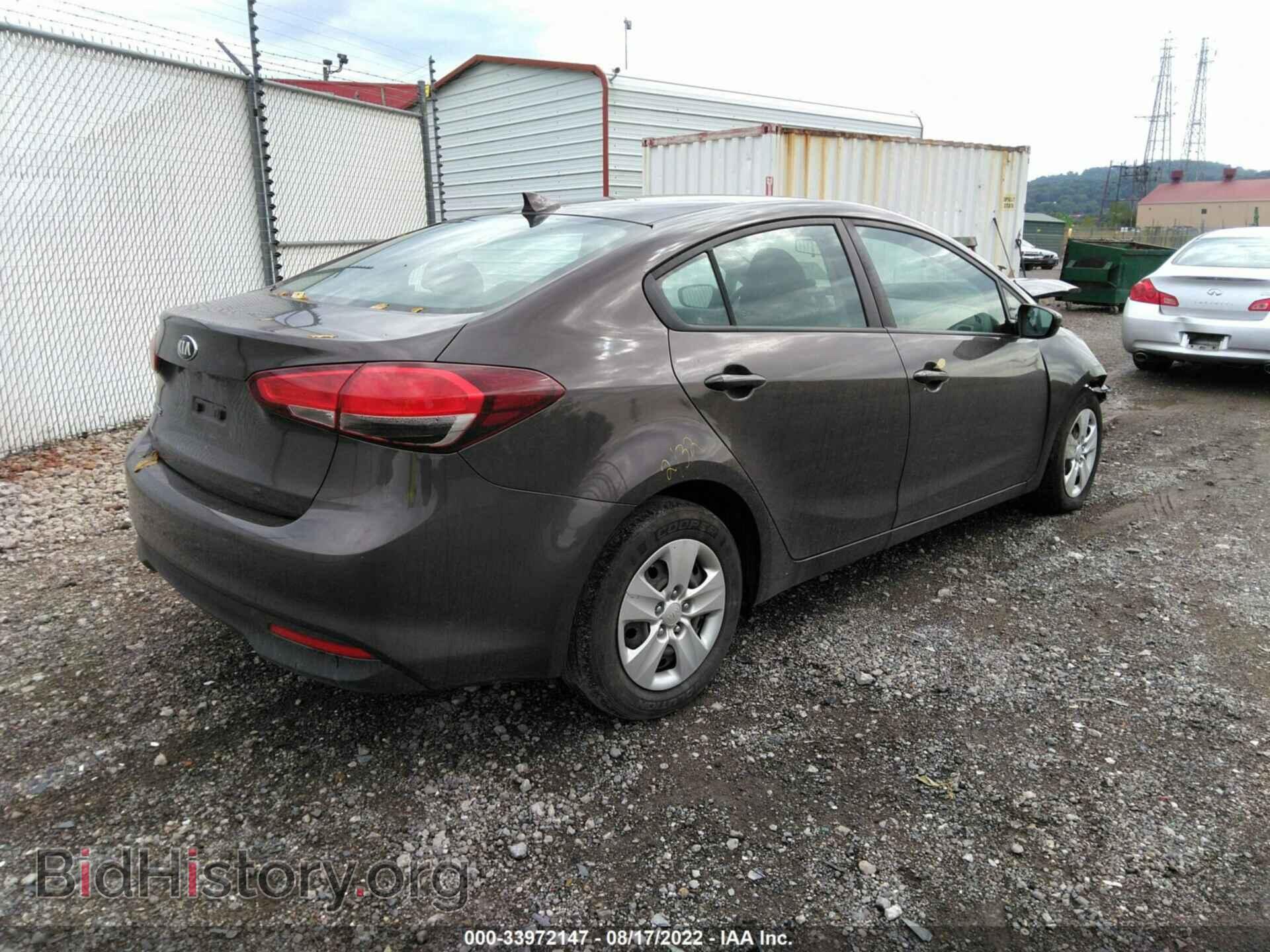 2017 KIA FORTE - VIN: 3KPFK4A79HE110538 - Photo 4