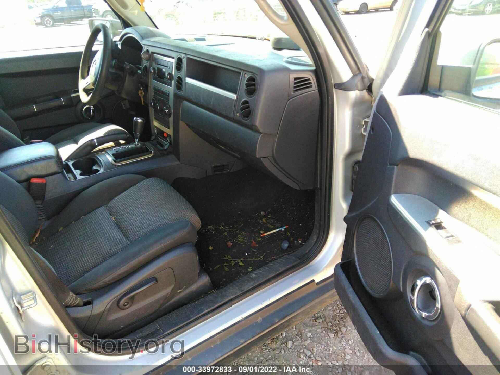 2010 JEEP COMMANDER - VIN: 1J4RG4GK8AC156749 - Фото 5