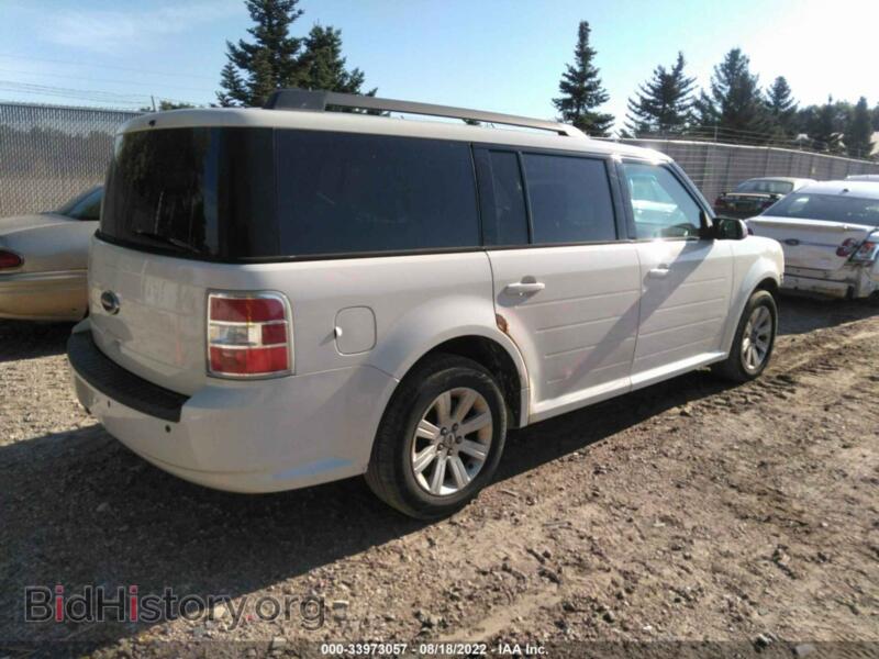 2010 Ford FLEX (VIN 2FMGK5BC6ABA17930) — photo 4 of 12