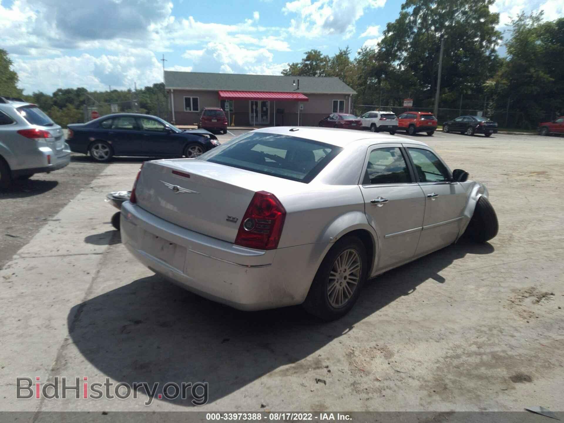 2010 CHRYSLER 300 - VIN: 2C3CA5CV7AH327866 - Фото 4