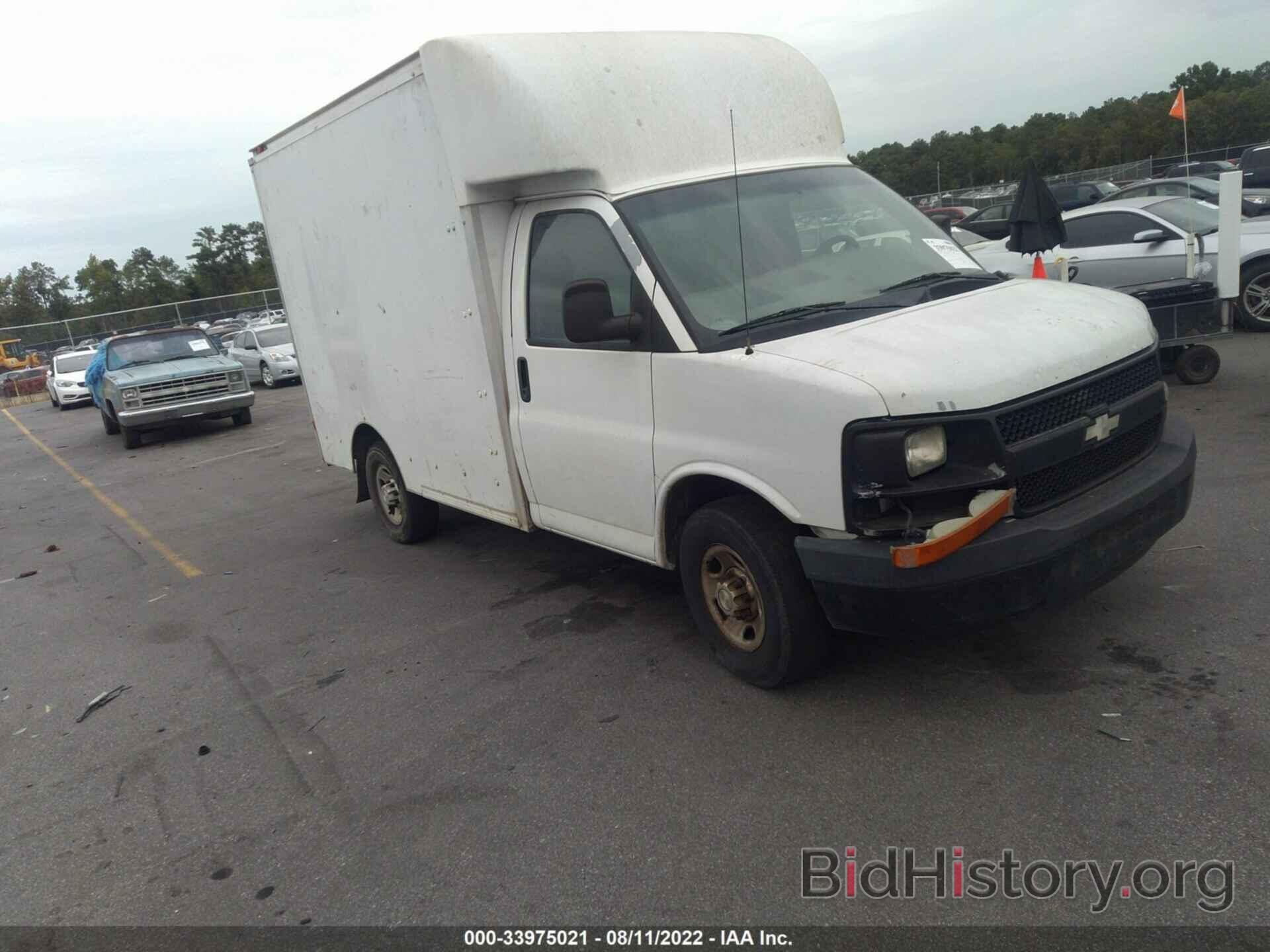 Photo 1GBHG31K591100199 - CHEVROLET EXPRESS COMMERCIAL 2009