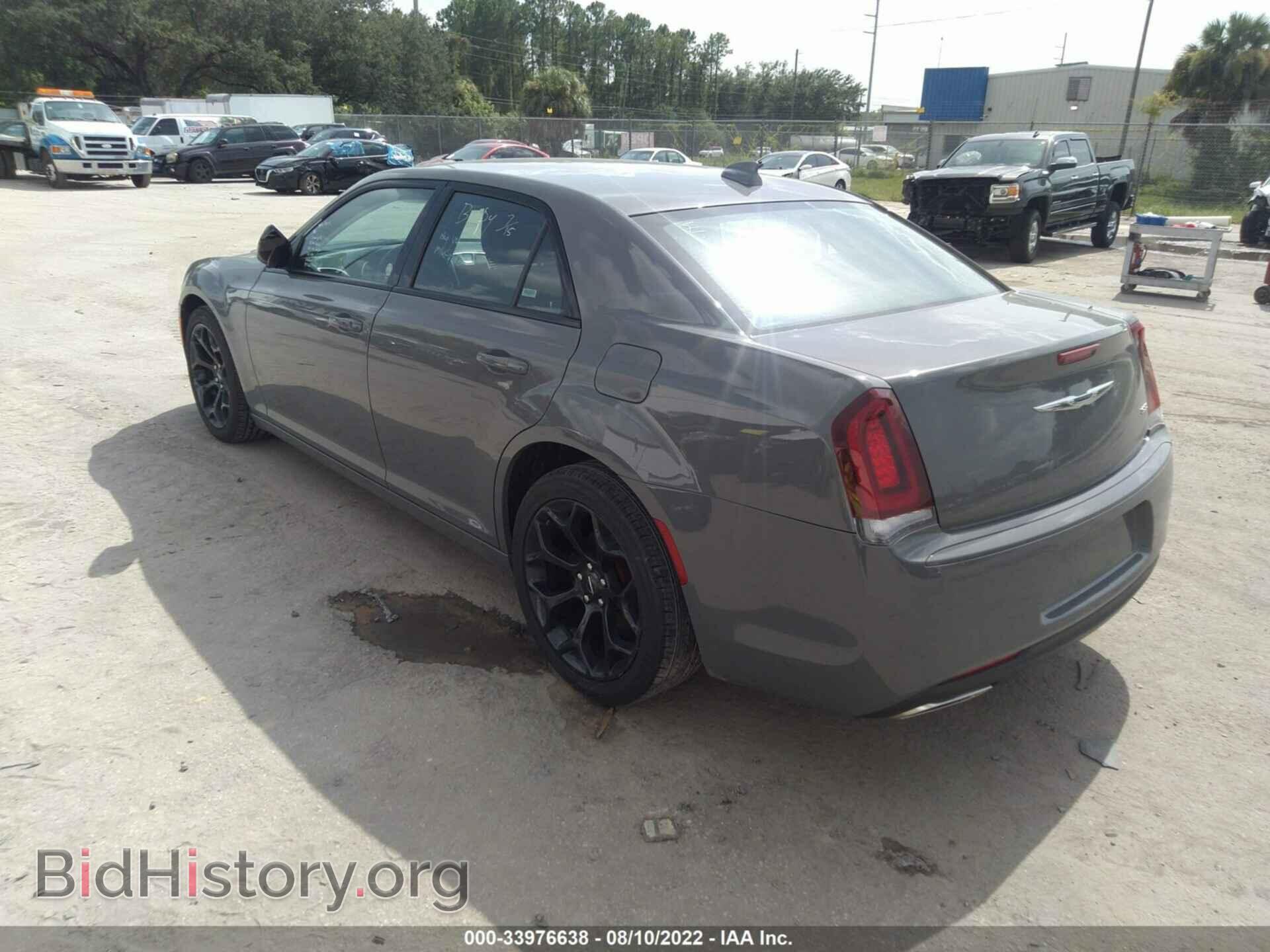 2019 CHRYSLER 300 - VIN: 2C3CCAAG8KH641020 - Фото 3