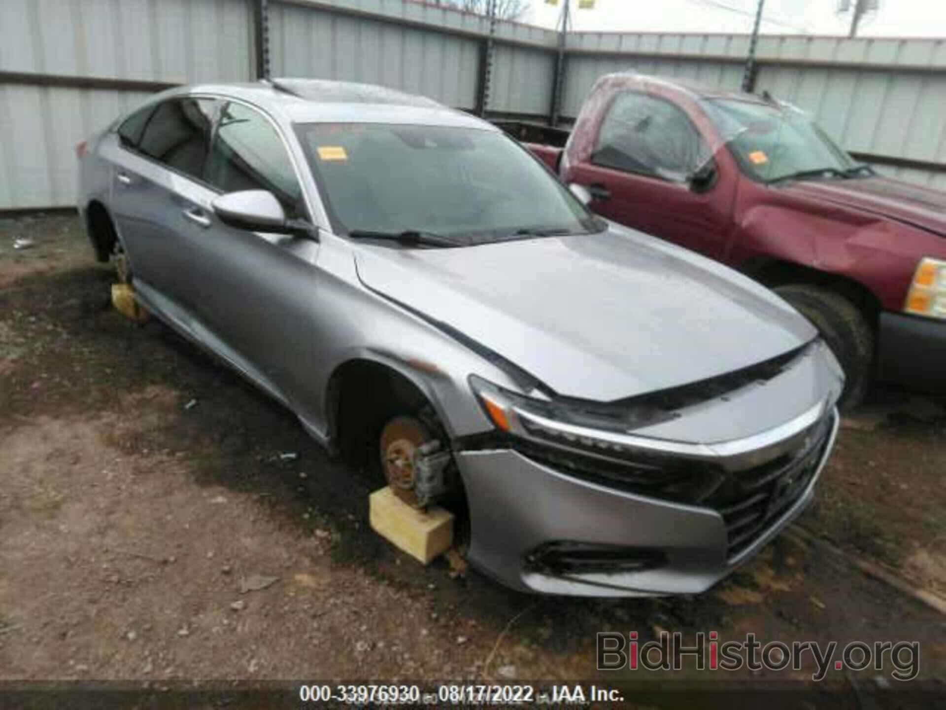 Photo 1HGCV1F92JA019270 - HONDA ACCORD SEDAN 2018