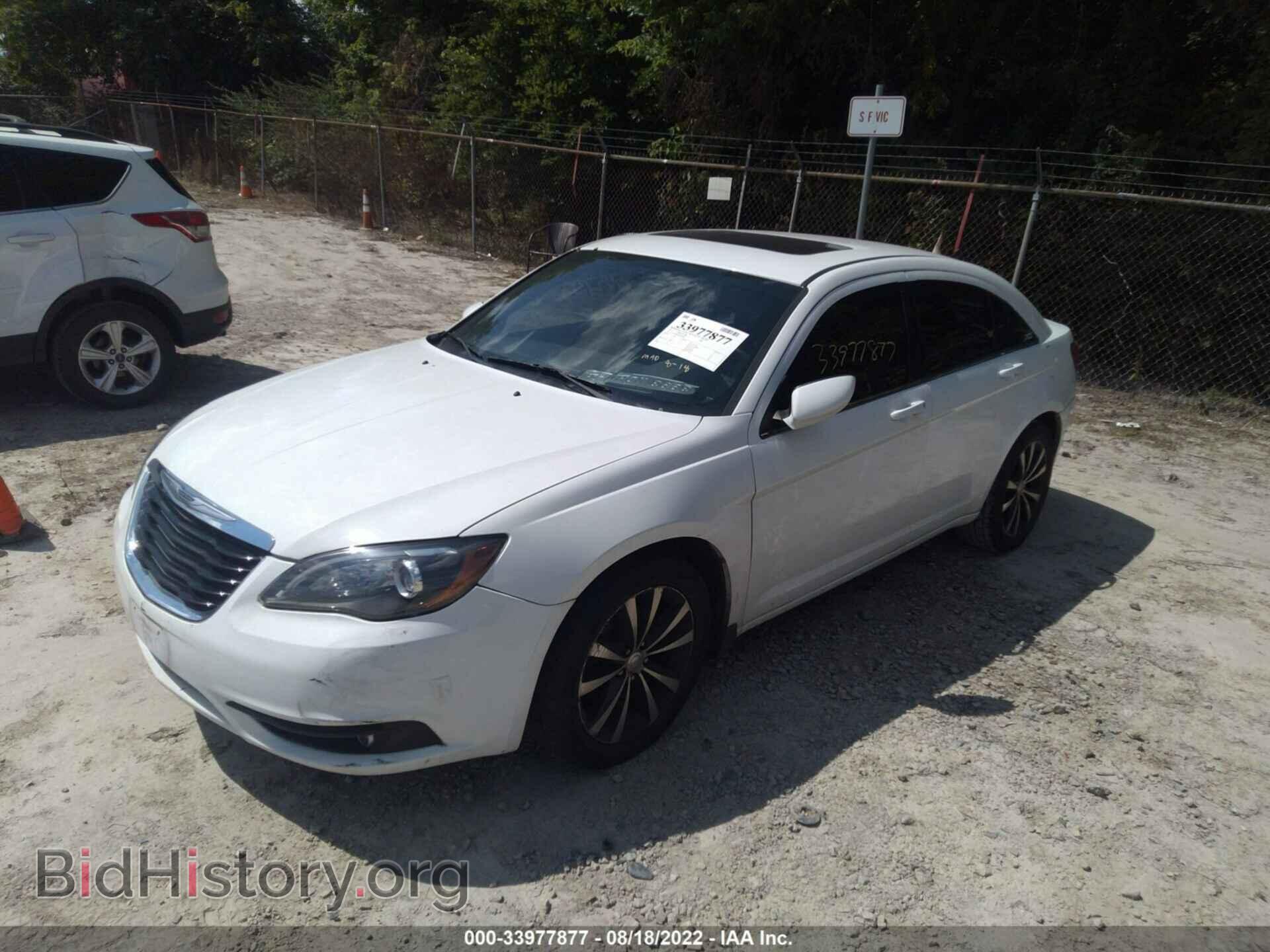 2013 CHRYSLER 200 - VIN: 1C3CCBBB2DN653036 - Photo 2