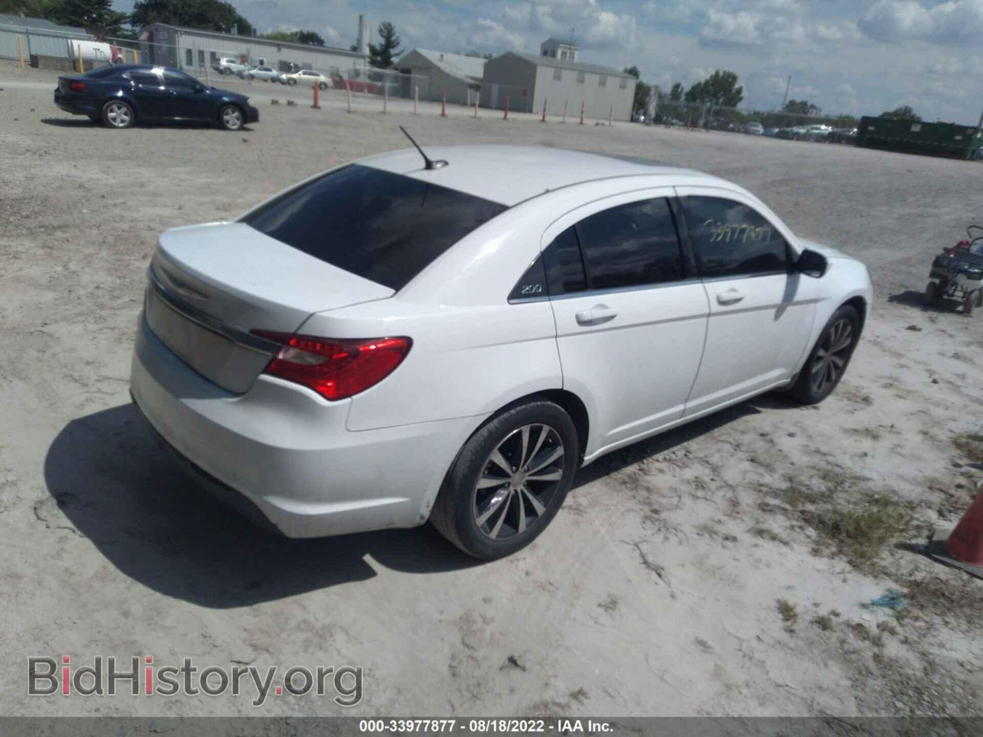 2013 CHRYSLER 200 - VIN: 1C3CCBBB2DN653036 - Photo 4