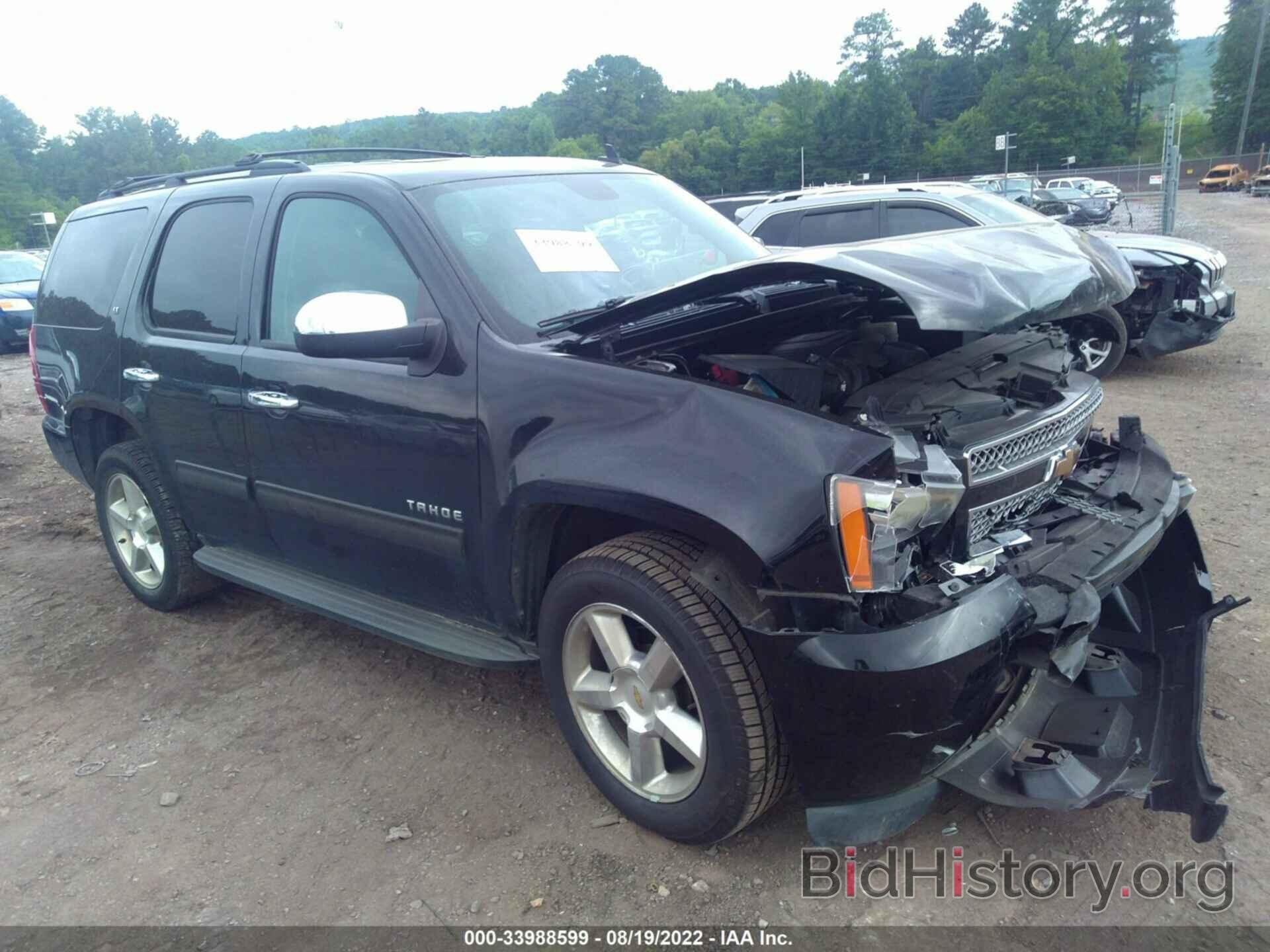 Photo 1GNSCBE06BR371500 - CHEVROLET TAHOE 2011