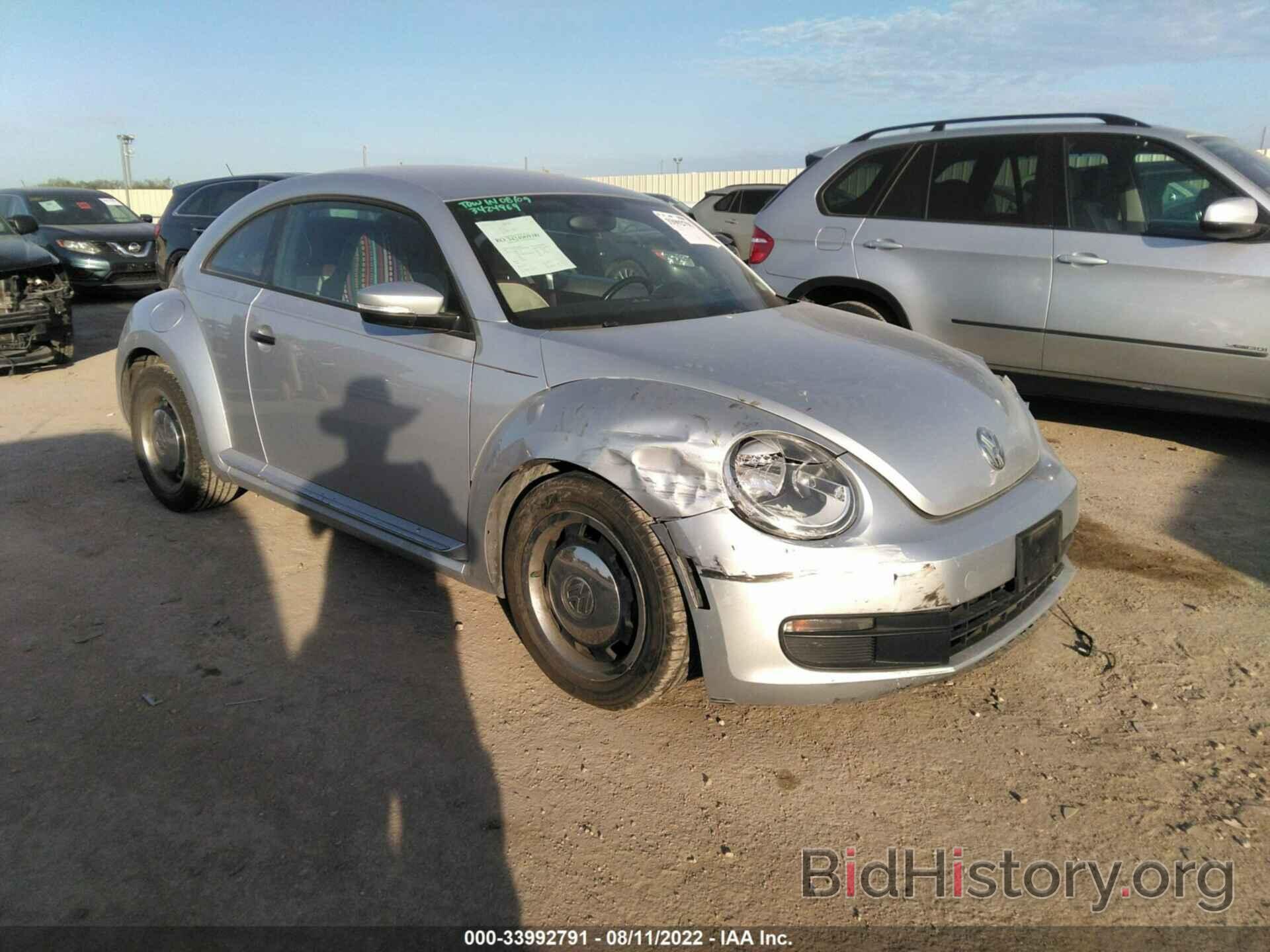 Photo 3VWF17AT1FM647048 - VOLKSWAGEN BEETLE COUPE 2015